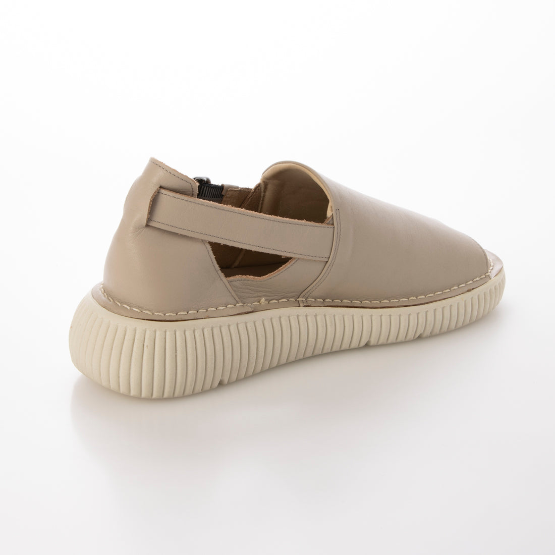 JS Heartlabel Volume Sole Open Toe Shoes