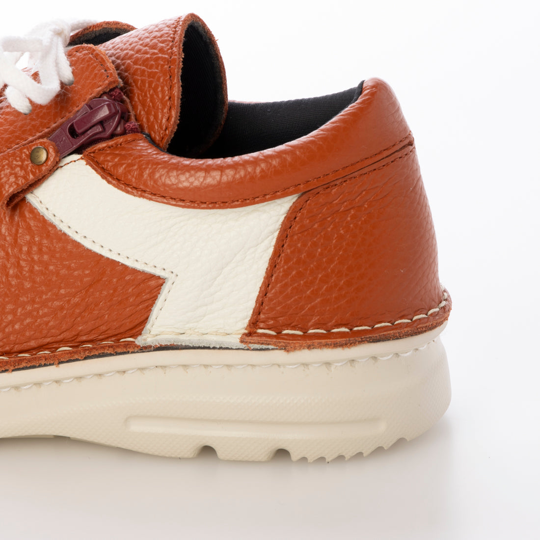 JS Heart Label 4E Side Zip Sneakers