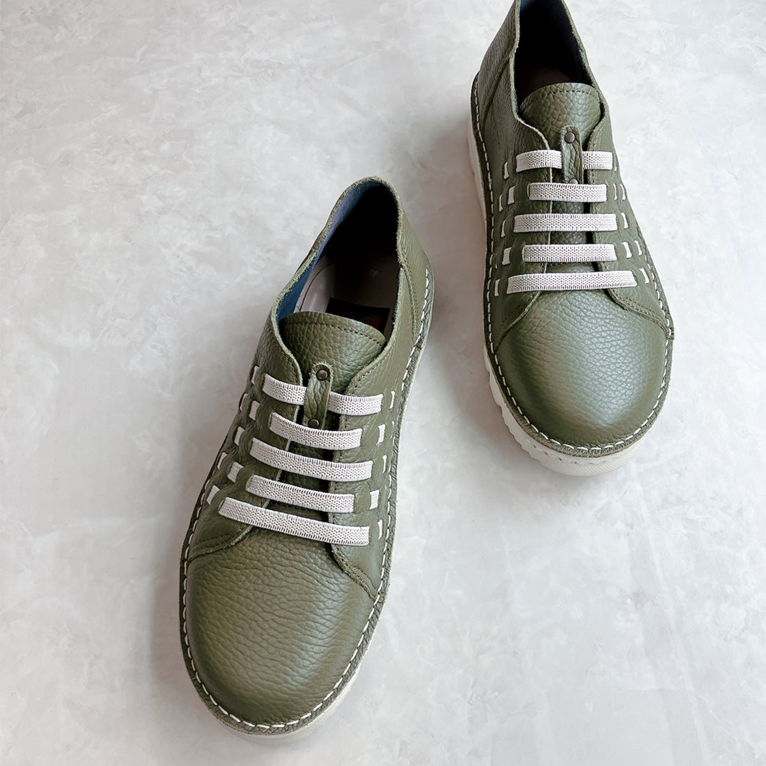 ジェイエス ハートレーベル JS Heartlavel 幅広 ストレッチコードデザイン 軽量レザーシューズ 日本製 （ダークカーキ） ダークカーキ