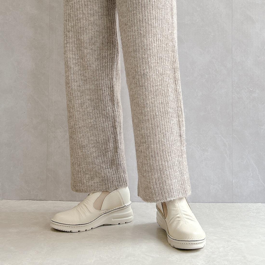 ジェイエス ハートレーベル JS Heartlavel スグ履ける！軽量レザーシャーリング サイドゴアスリッポンシューズ （アイボリー） アイボリー