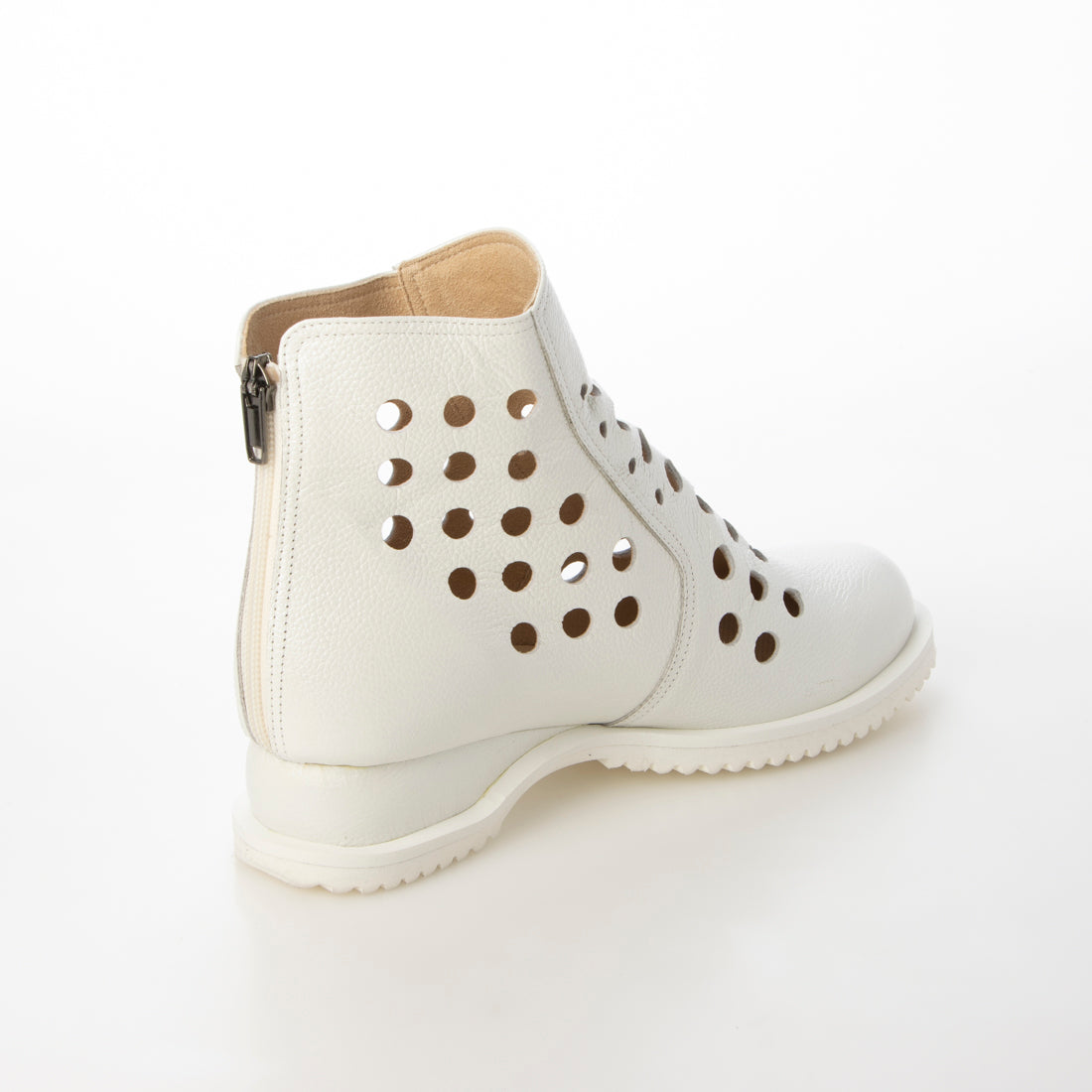 ジェイエス ハートレーベル JS Heartlavel 幅広4Eドットパンチショートブーティー