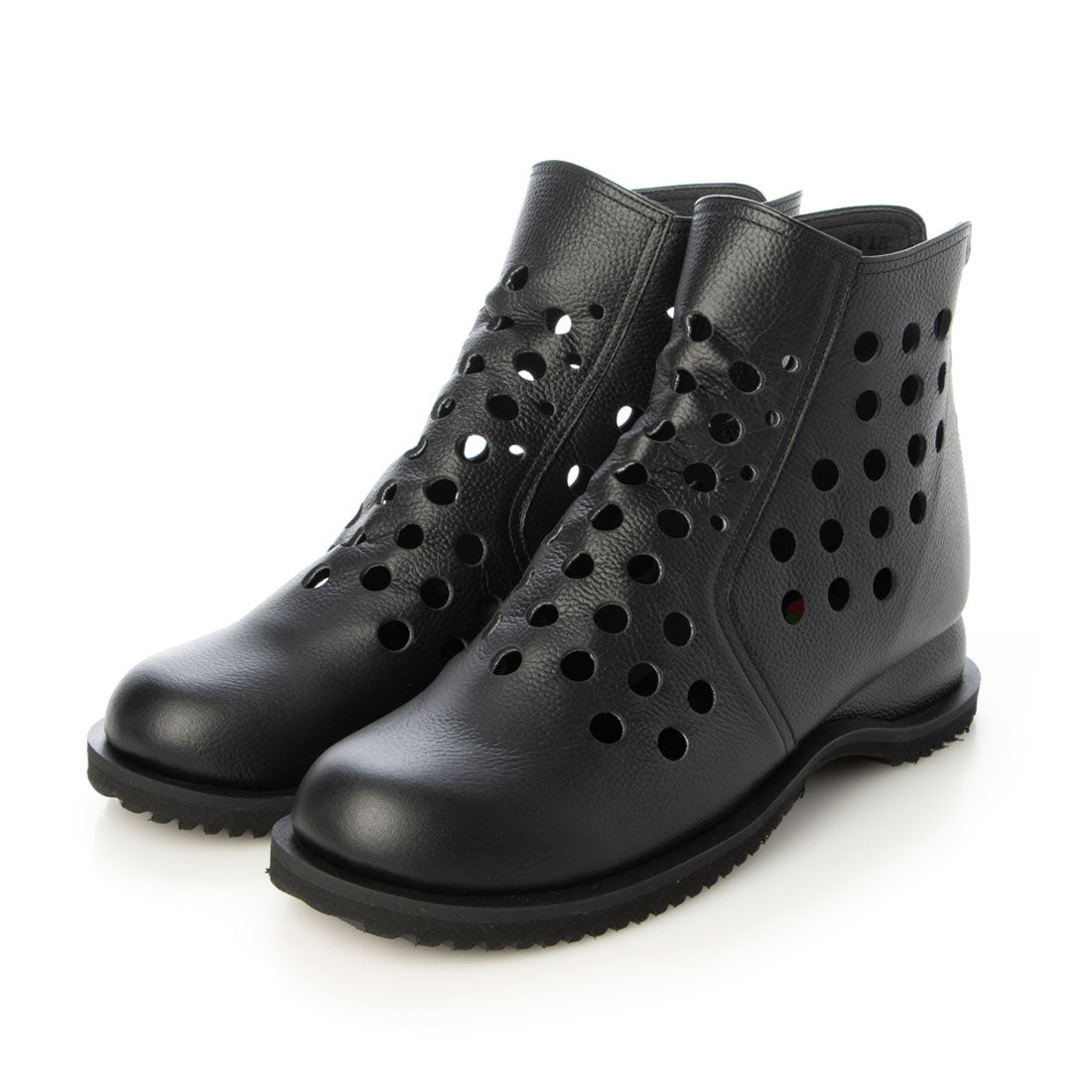 ジェイエス ハートレーベル JS Heartlavel 幅広4Eドットパンチショートブーティー,ブラック