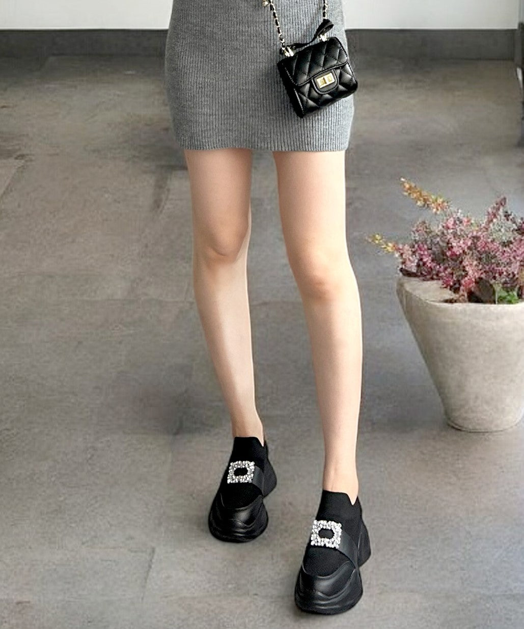 ジュリアブティック JULIA BOUTIQUE ビジュー付き厚底スニーカー [24646 無地 厚底 レディース ブラック 黒 ホワイト アイボリー シューズ 靴 ]