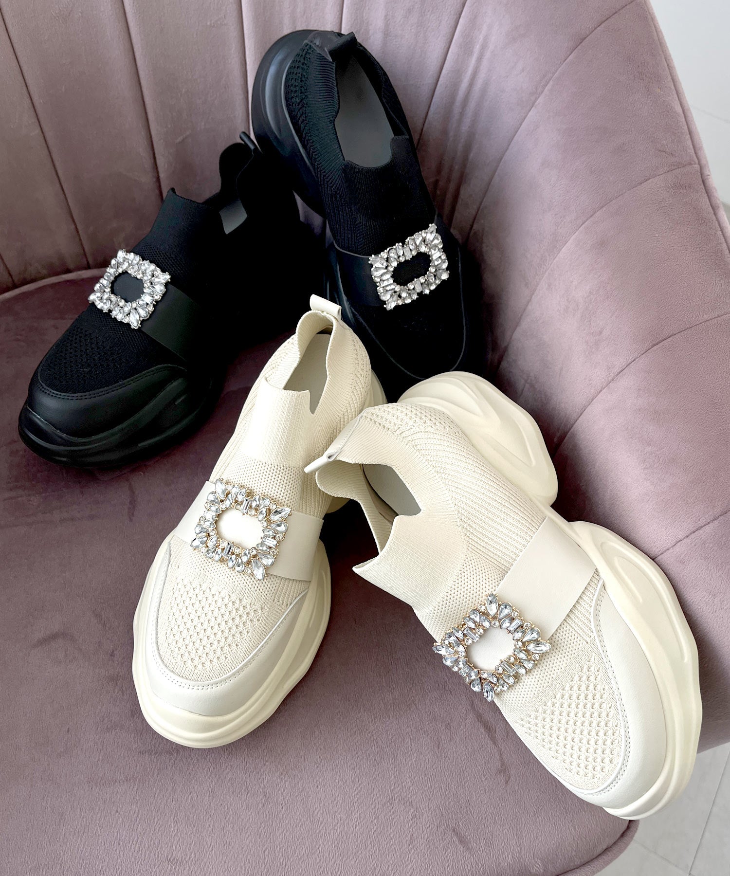 ジュリアブティック JULIA BOUTIQUE ビジュー付き厚底スニーカー [24646 無地 厚底 レディース ブラック 黒 ホワイト アイボリー シューズ 靴 ]