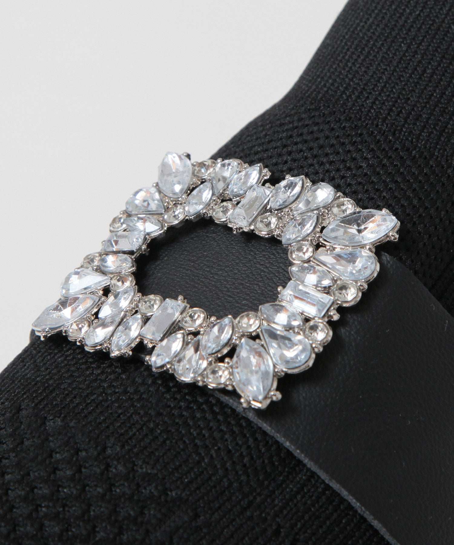 ジュリアブティック JULIA BOUTIQUE ビジュー付き厚底スニーカー [24646 無地 厚底 レディース ブラック 黒 ホワイト アイボリー シューズ 靴 ]