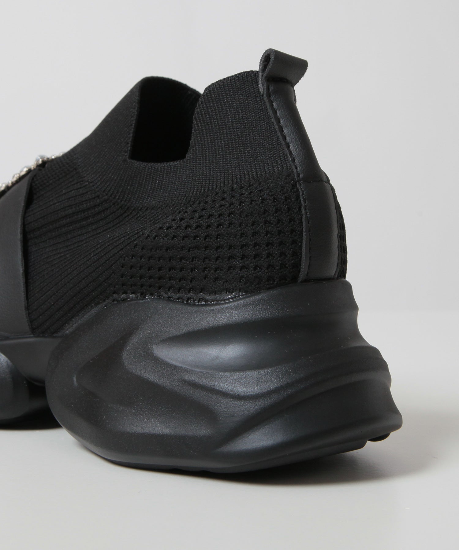 ジュリアブティック JULIA BOUTIQUE ビジュー付き厚底スニーカー [24646 無地 厚底 レディース ブラック 黒 ホワイト アイボリー シューズ 靴 ]