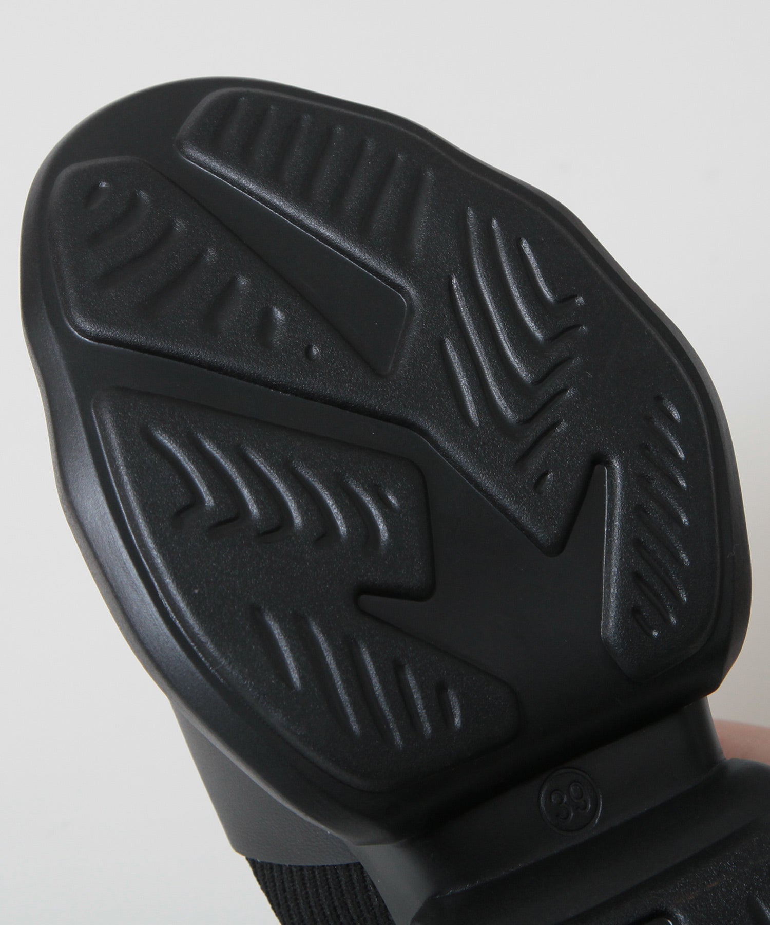 ジュリアブティック JULIA BOUTIQUE ビジュー付き厚底スニーカー [24646 無地 厚底 レディース ブラック 黒 ホワイト アイボリー シューズ 靴 ]