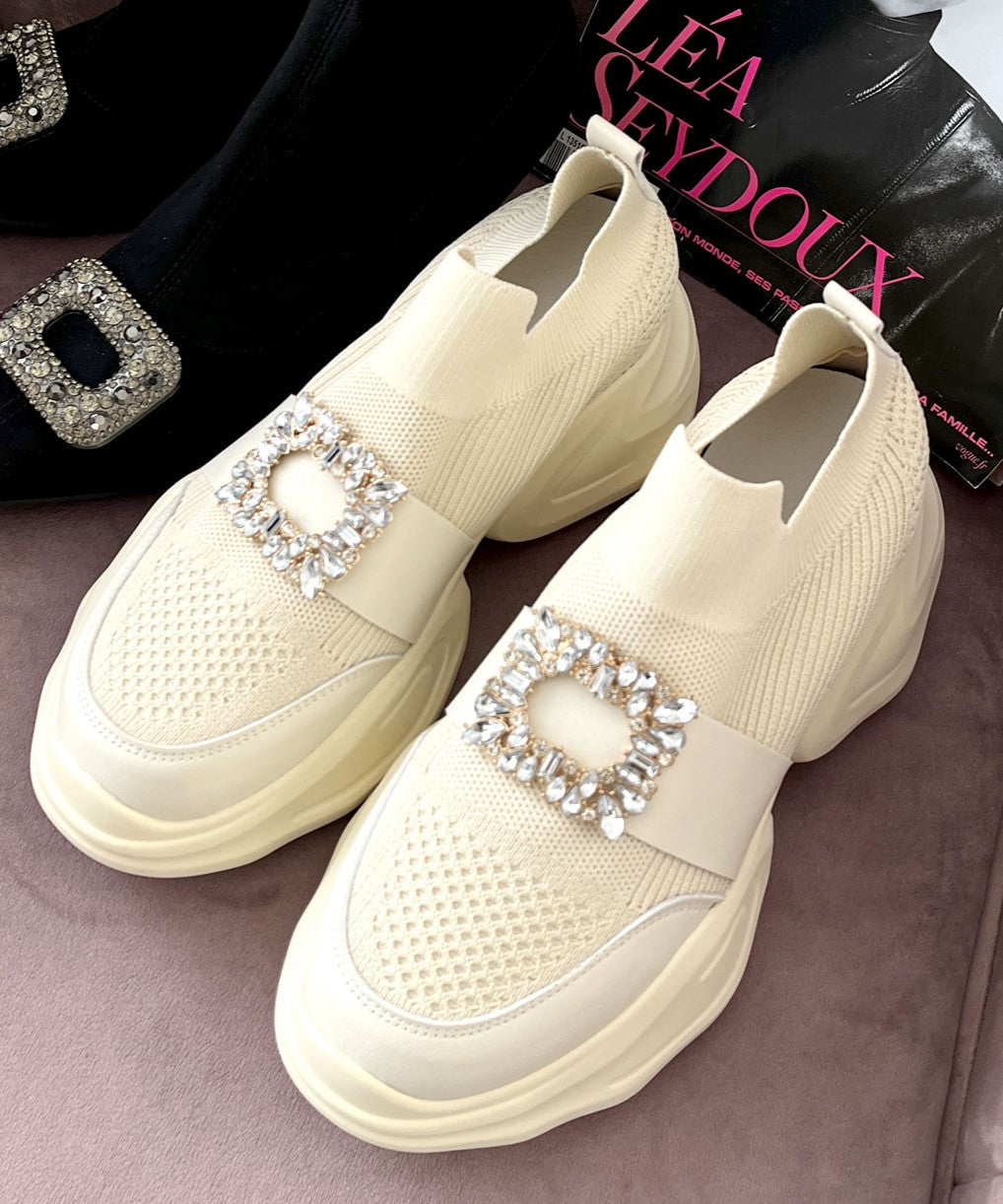 ジュリアブティック JULIA BOUTIQUE ビジュー付き厚底スニーカー [24646 無地 厚底 レディース ブラック 黒 ホワイト アイボリー シューズ 靴 ]