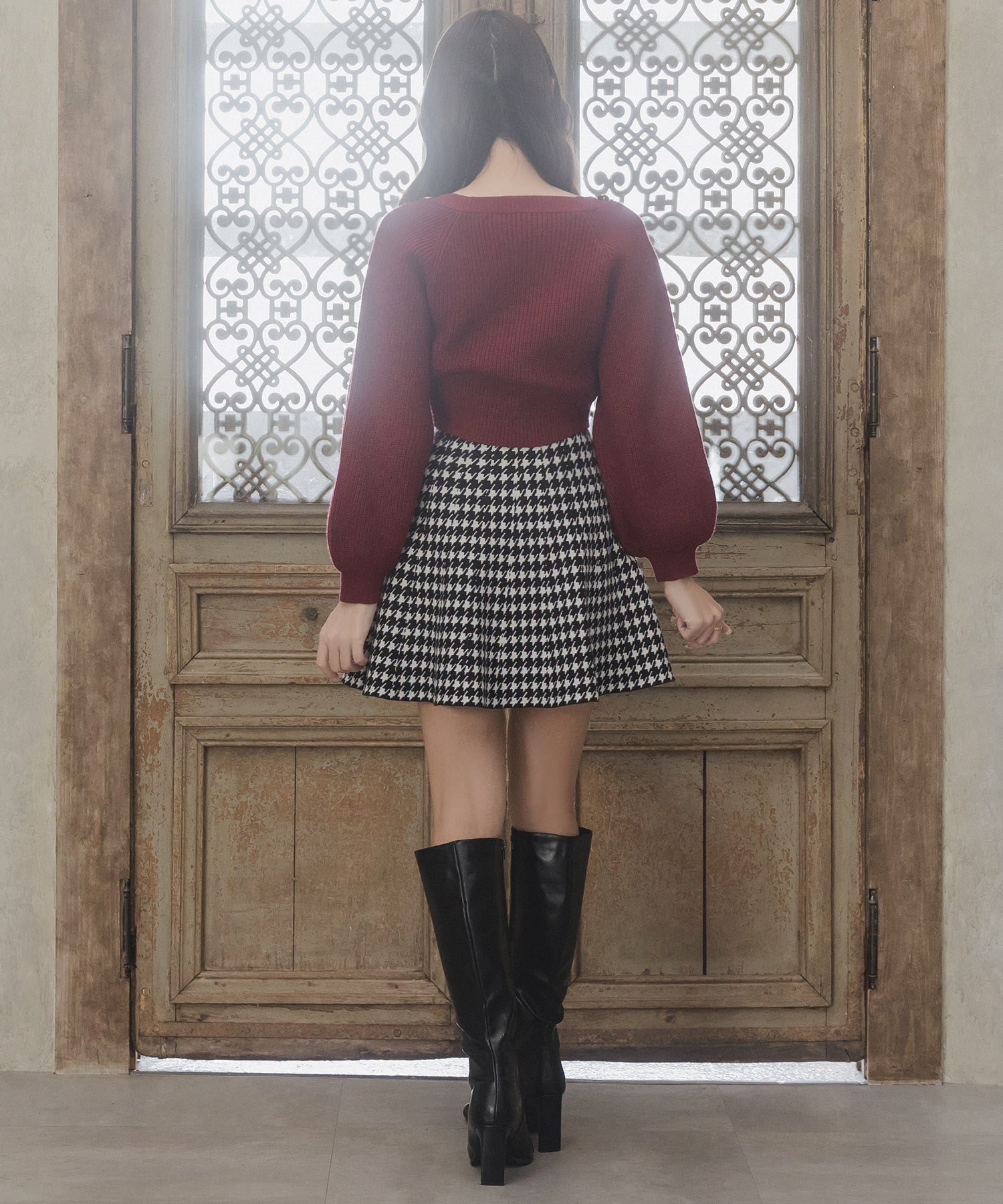 ジュリアブティック JULIA BOUTIQUE ボタン付きバルーンスリーブニットトップス/23591 （Bordeaux） ボルドー