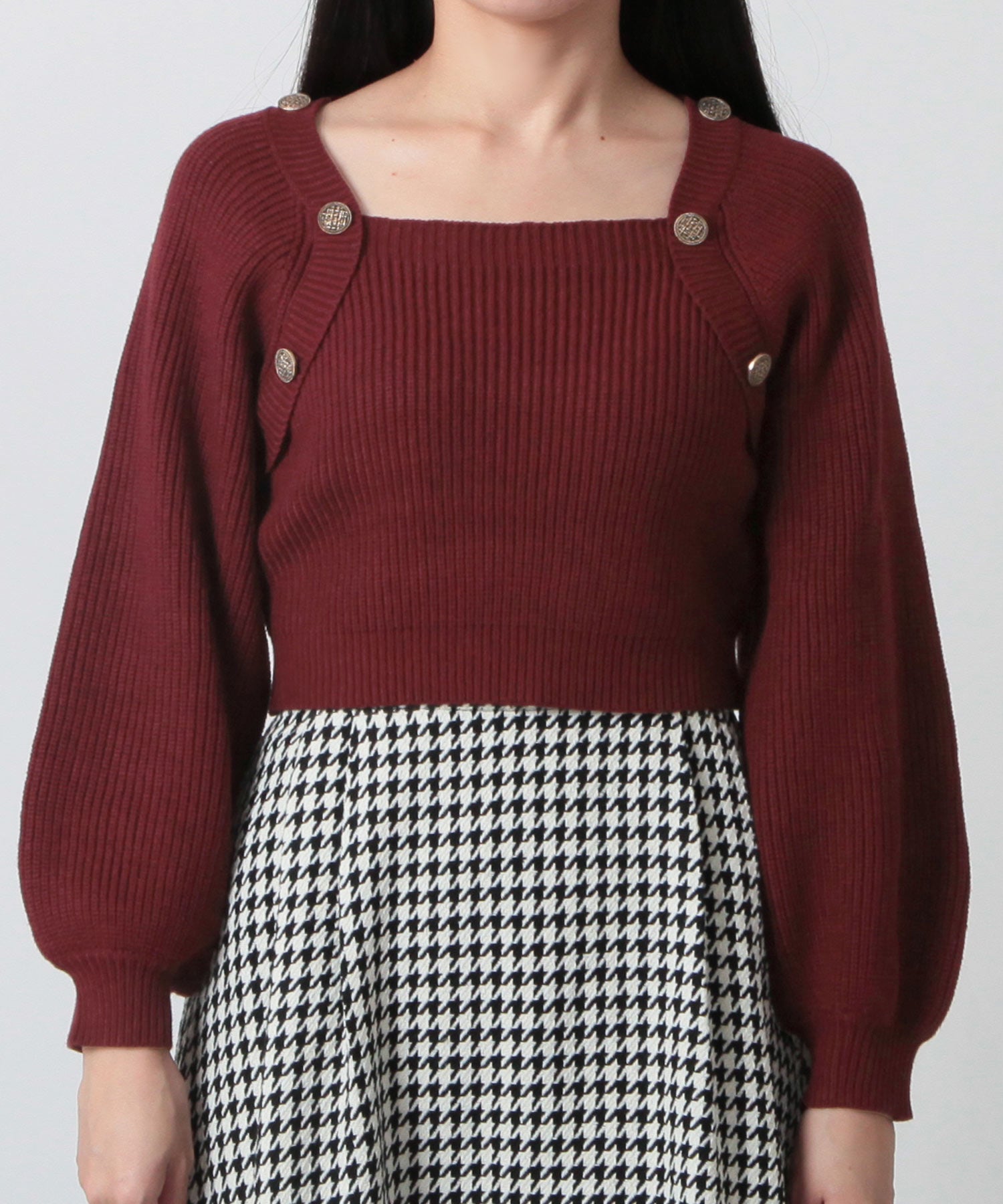 ジュリアブティック JULIA BOUTIQUE ボタン付きバルーンスリーブニットトップス/23591 （Bordeaux） ボルドー