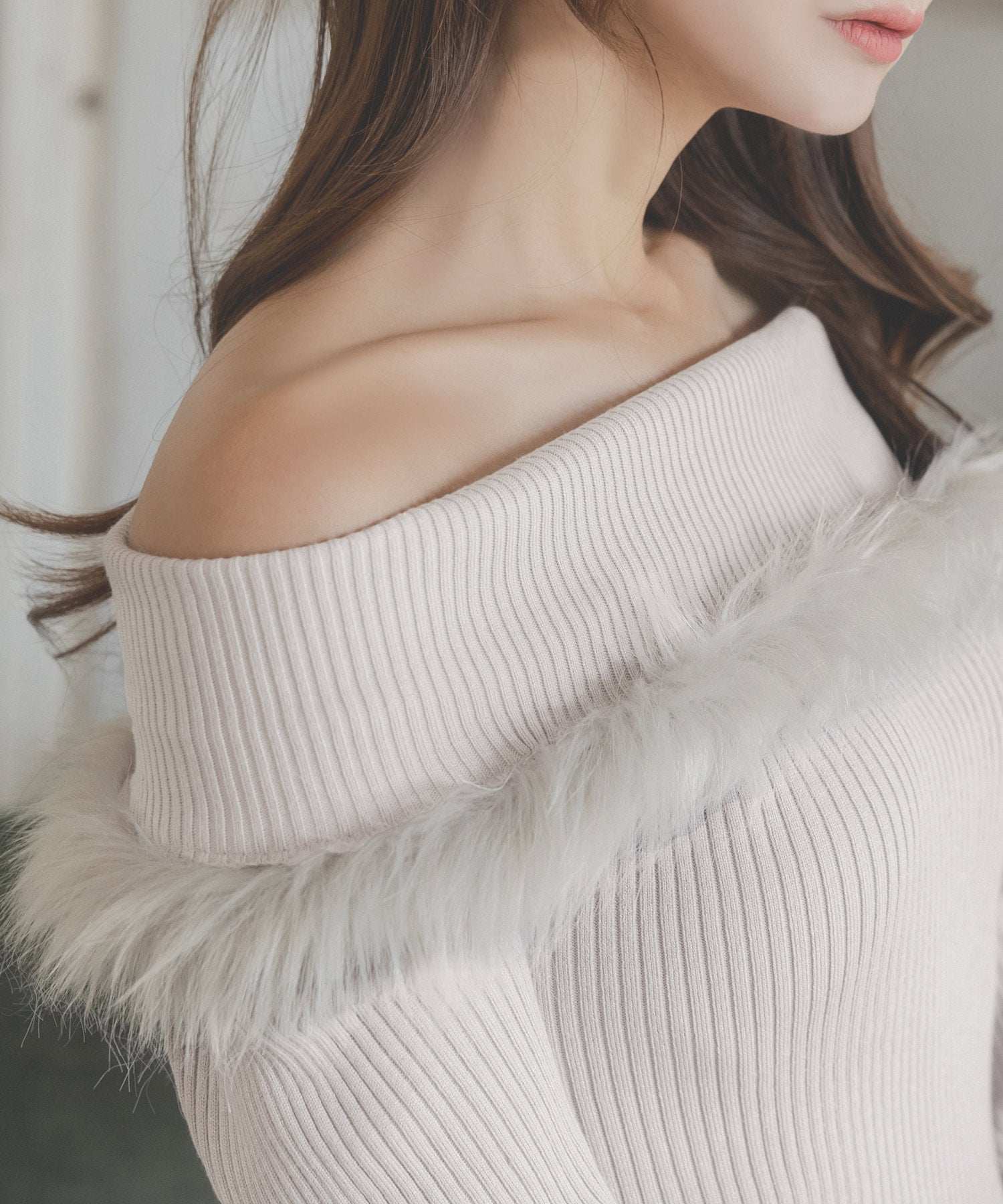 ジュリアブティック JULIA BOUTIQUE フェイクファー付きオフショルニットワンピース/23594