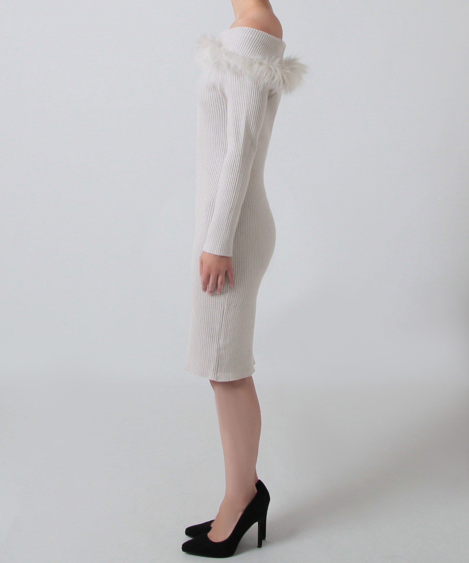 ジュリアブティック JULIA BOUTIQUE フェイクファー付きオフショルニットワンピース/23594