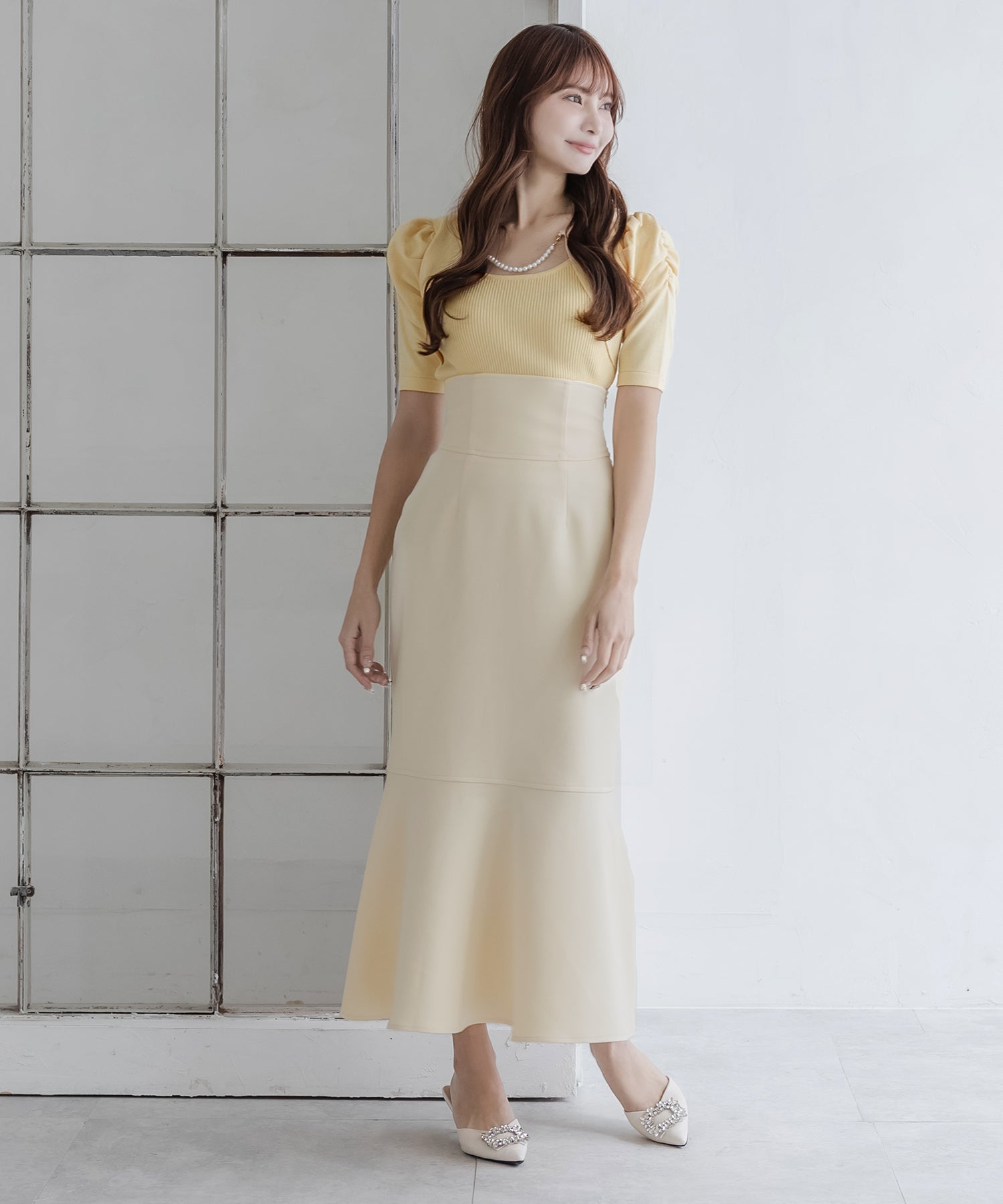 ジュリアブティック JULIA BOUTIQUE パールチェーン付きボレロ風ニットトップス24000 （Yellow） イエロー