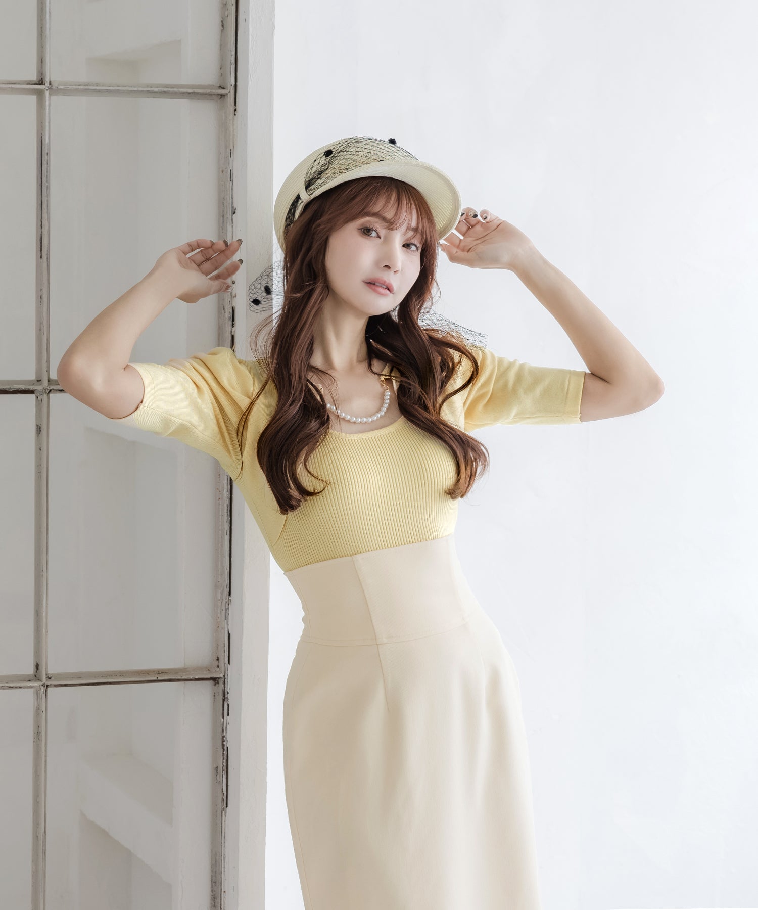 ジュリアブティック JULIA BOUTIQUE パールチェーン付きボレロ風ニットトップス24000 （Yellow） イエロー