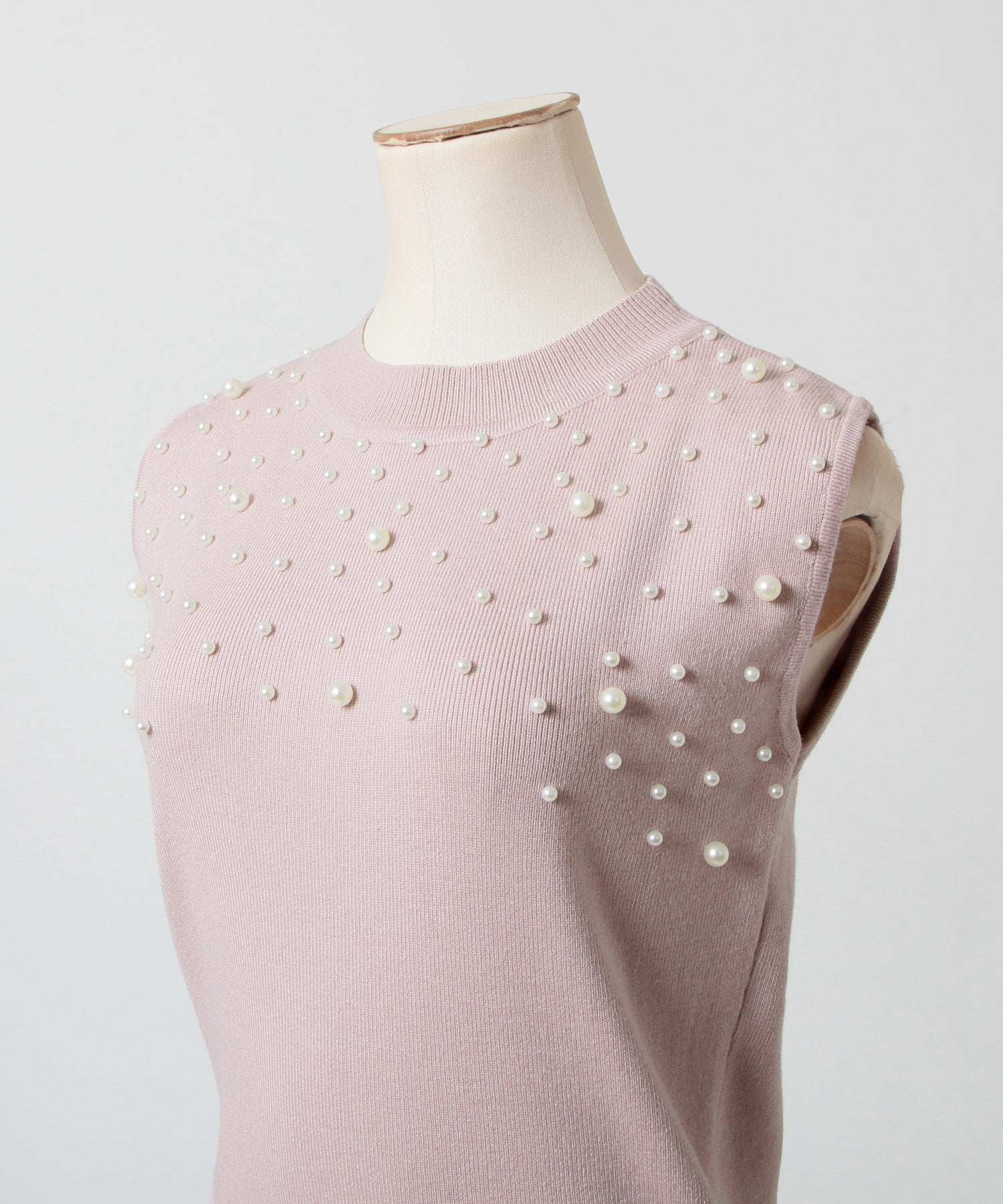 ジュリアブティック JULIA BOUTIQUE パールデコニットトップス [24521 ノースリーブ ミドル丈 Uネック レディース ブラック 黒 グレー ピンク ホワイト 白 ]