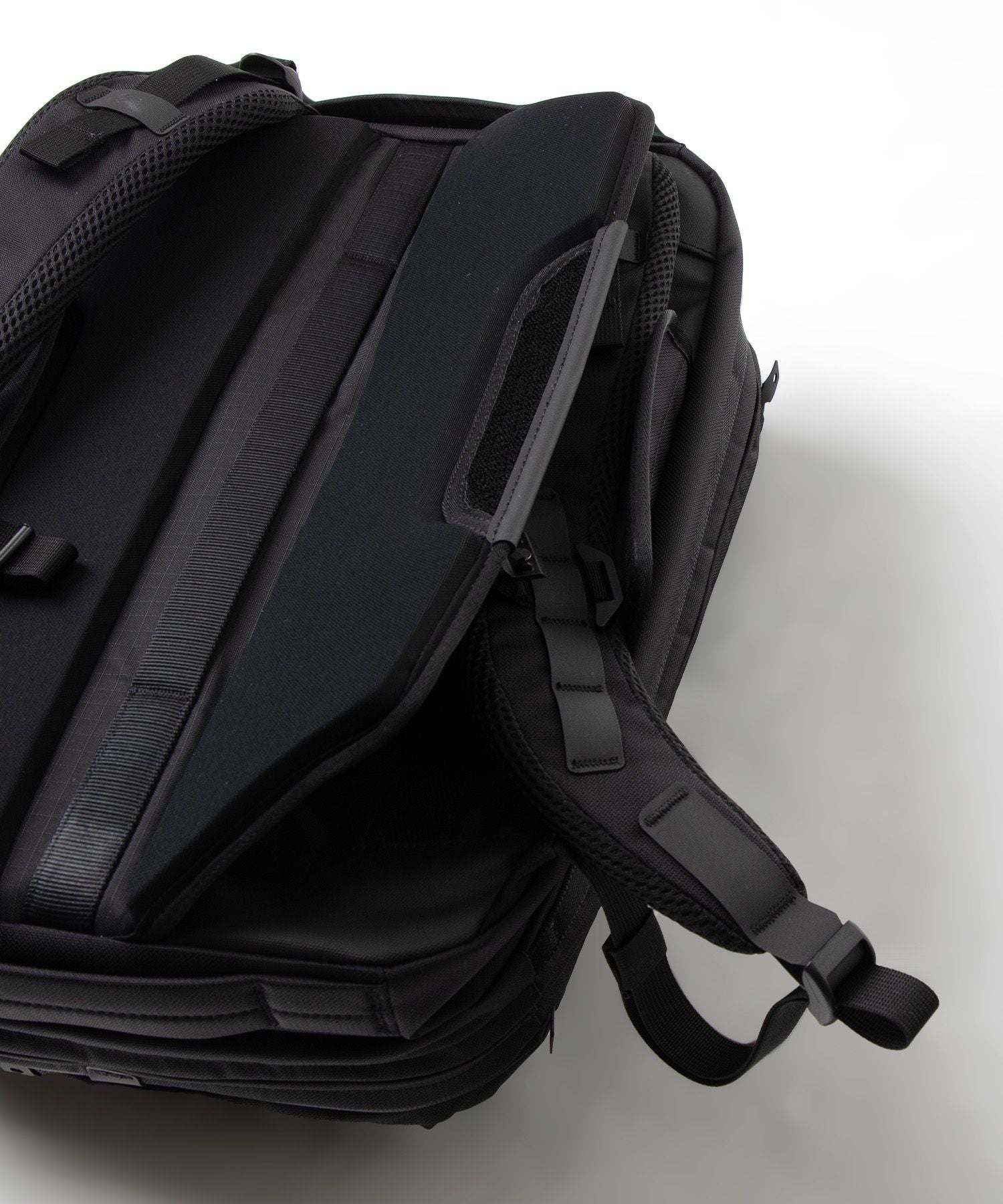 BLACK EMBER（ブラックエンバー） FORGE 30 130001 Black Ember BLACK EMBER Black Ember BLACK EMBER 130001 Backpack FORGE