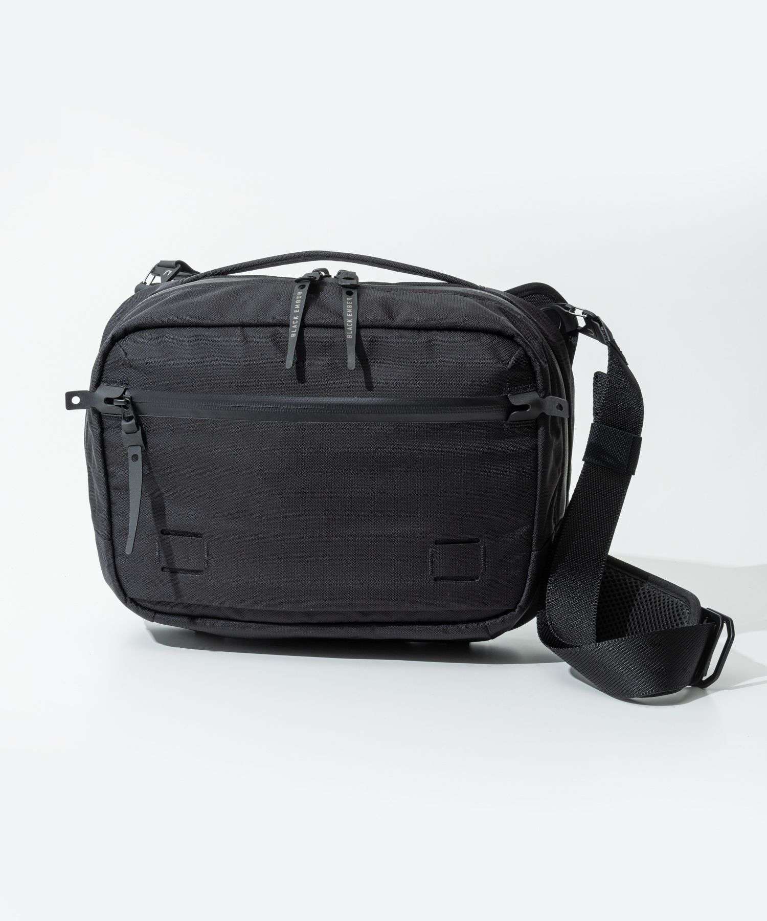 ブラックエンバー BLACK EMBER ブラックエンバー BLACK EMBER GRIP SLING ボディバッグ メンズ バッグ グリップスリング ショルダーバッグ ミニマル 防水 ナイロン ブラック 110005 （ブラック） ブラック