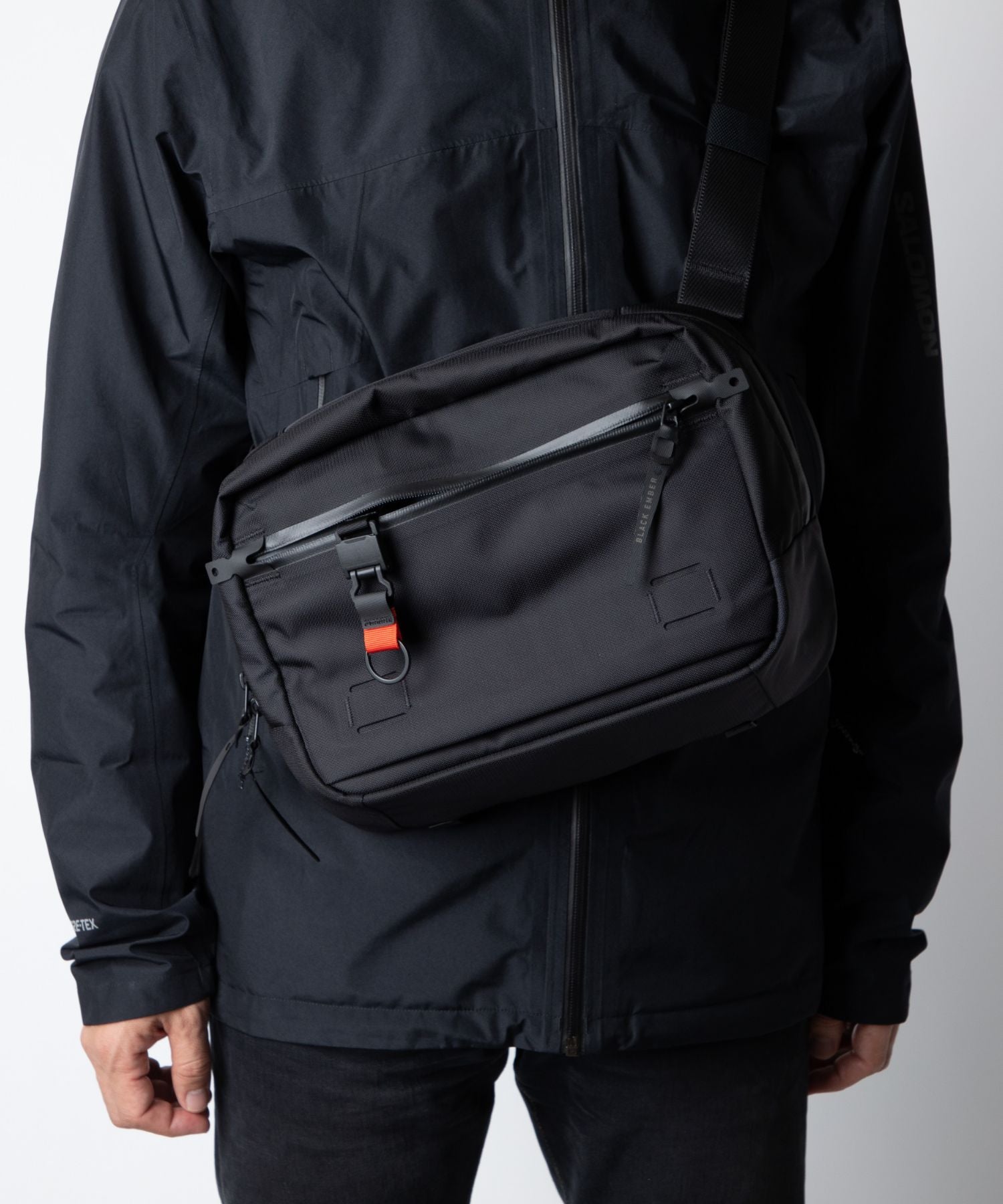 ブラックエンバー BLACK EMBER ブラックエンバー BLACK EMBER GRIP SLING ボディバッグ メンズ バッグ グリップスリング ショルダーバッグ ミニマル 防水 ナイロン ブラック 110005 （ブラック） ブラック