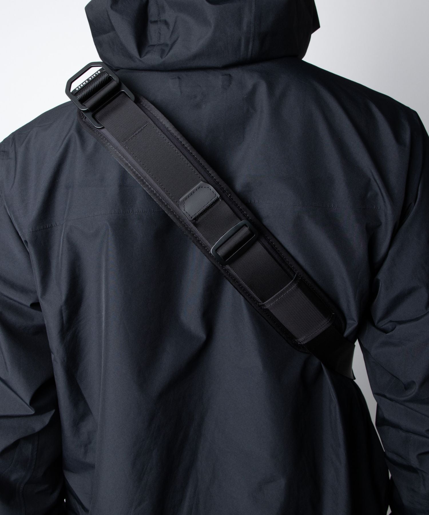 ブラックエンバー BLACK EMBER ブラックエンバー BLACK EMBER GRIP SLING ボディバッグ メンズ バッグ グリップスリング ショルダーバッグ ミニマル 防水 ナイロン ブラック 110005 （ブラック） ブラック