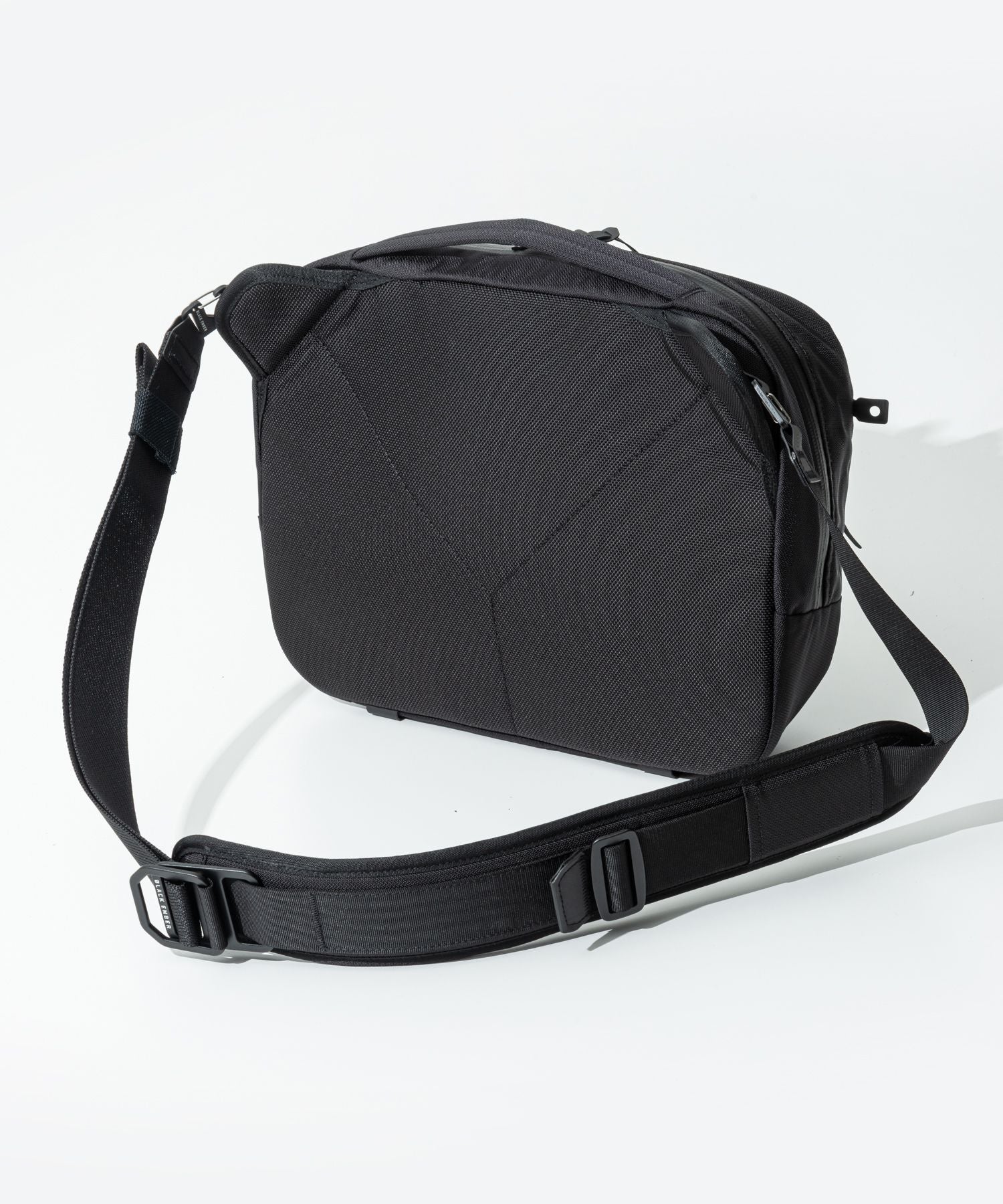 ブラックエンバー BLACK EMBER ブラックエンバー BLACK EMBER GRIP SLING ボディバッグ メンズ バッグ グリップスリング ショルダーバッグ ミニマル 防水 ナイロン ブラック 110005 （ブラック） ブラック