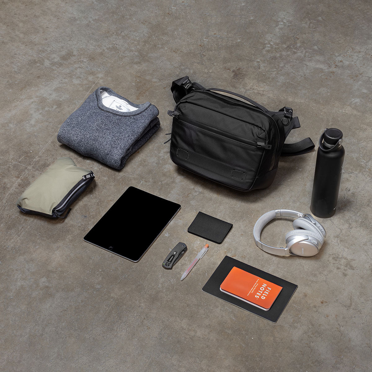 ブラックエンバー BLACK EMBER 日本正規品 ショルダーバッグ メンズ レディース 斜めがけバッグ ブランド 軽量 斜めがけ B4 カメラ バッグ タブレット 8L GRIP SLING 7225010（BLACK） BLACK