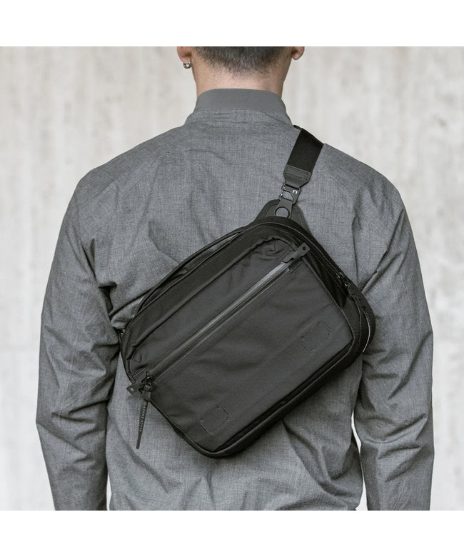 ブラックエンバー BLACK EMBER 新商品/井野屋/ブラックエンバー/GRIP SLING EMBER TEX/GRIP SLING EMBER TEX/ショルダーバッグ/8L【be-722501 （ブラック） ブラック