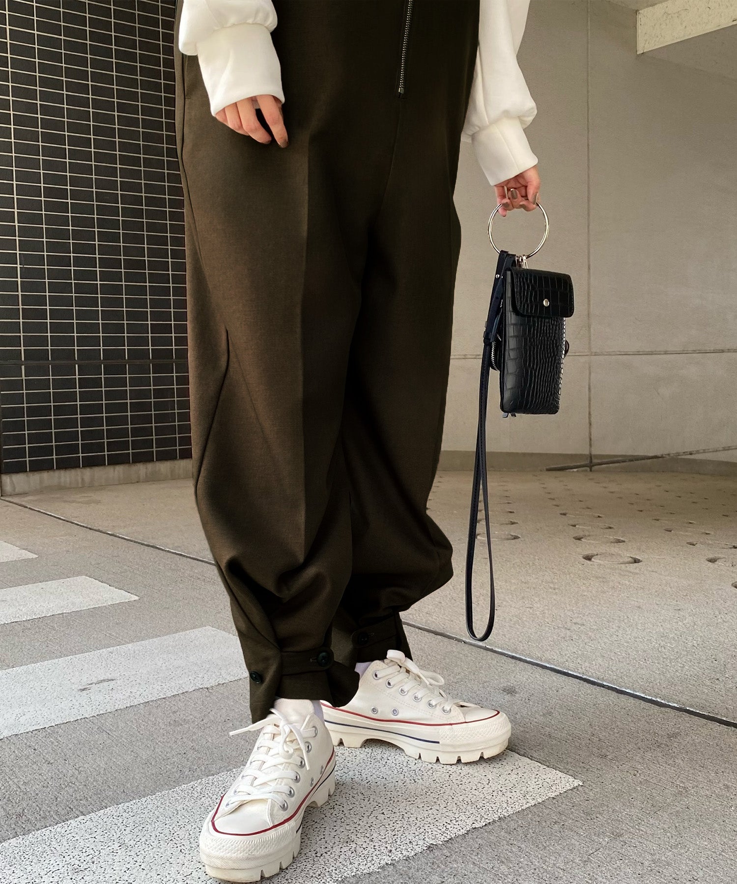 ジュノア JUNOAH Iラインフロントジップオールインワン