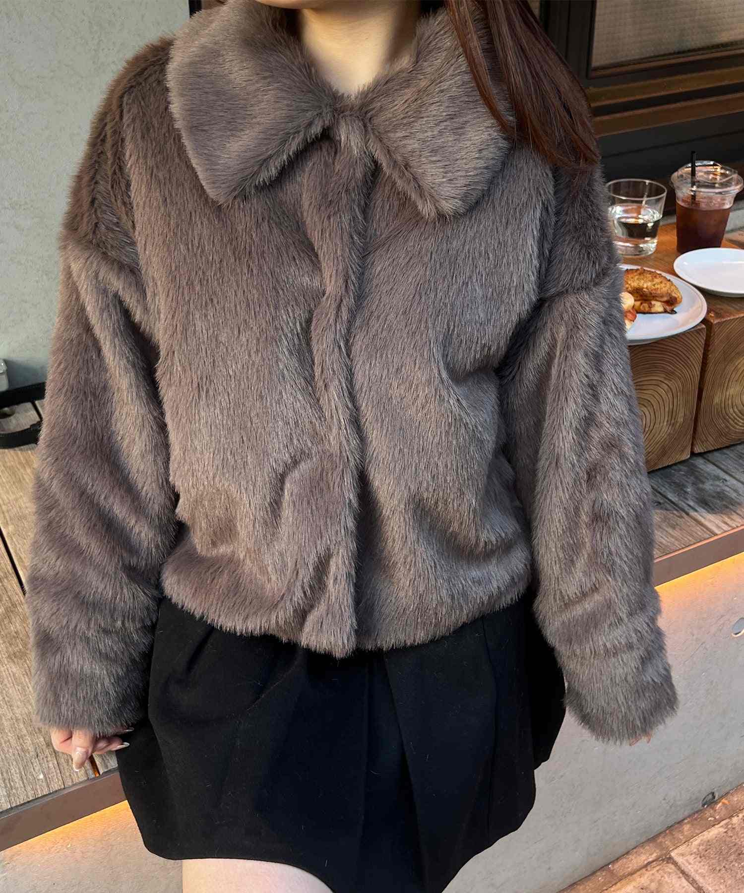 JUNOAH JUNOAH 毛皮短外套