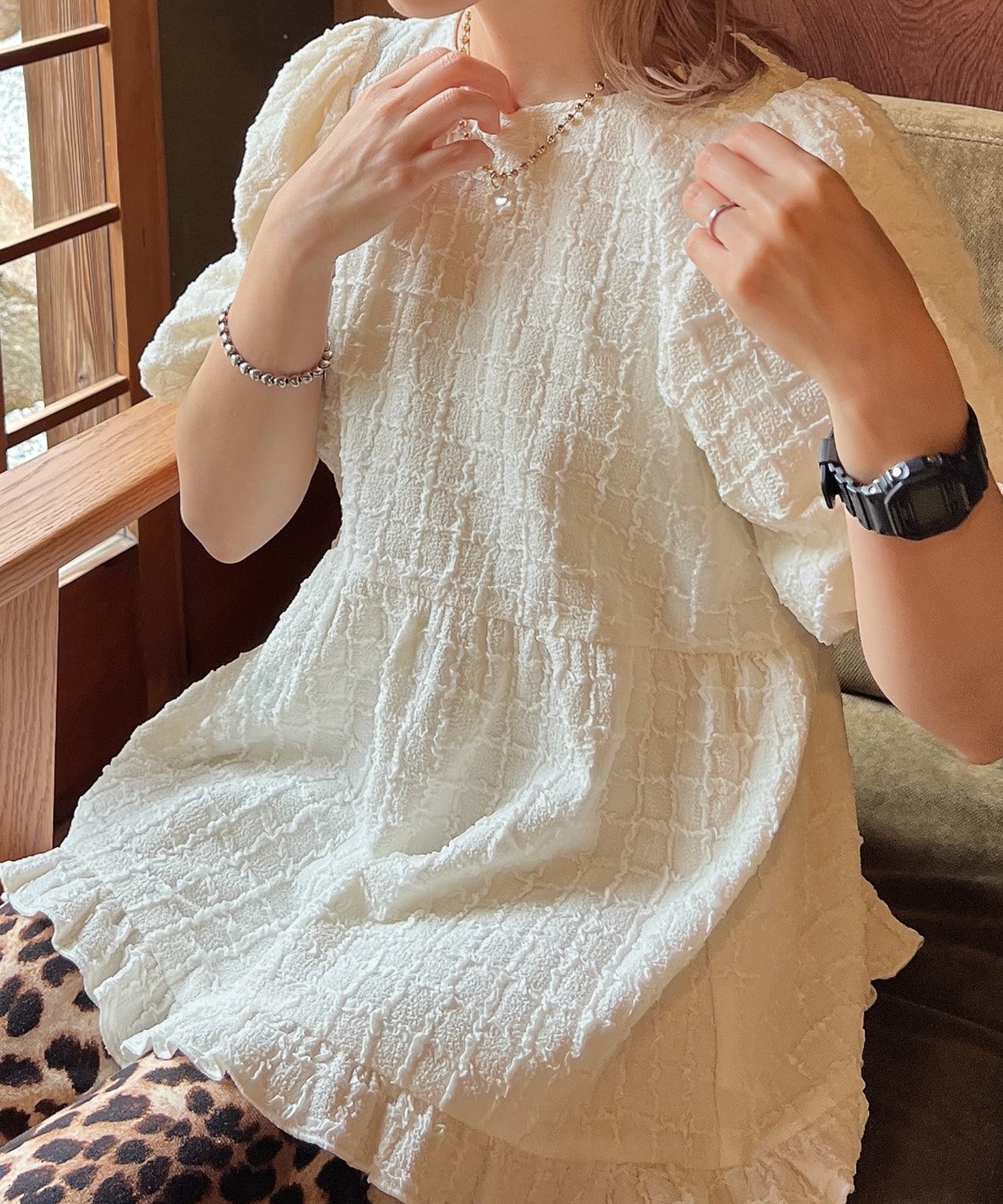 ジュノア JUNOAH ふくれジャガードオーバーサイズペプラムブラウス （アイボリー） アイボリー