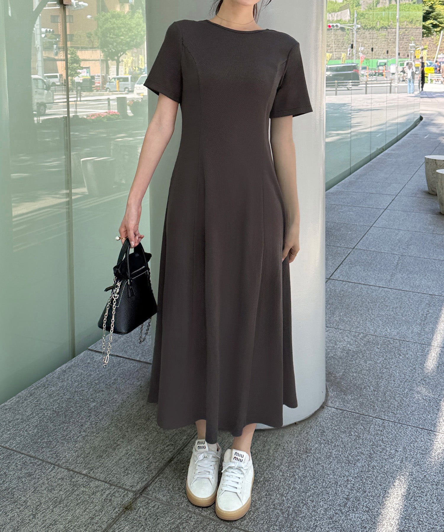 ジュノア JUNOAH オーガンジーバックリボンリブカットワンピース （チャコール） チャコール