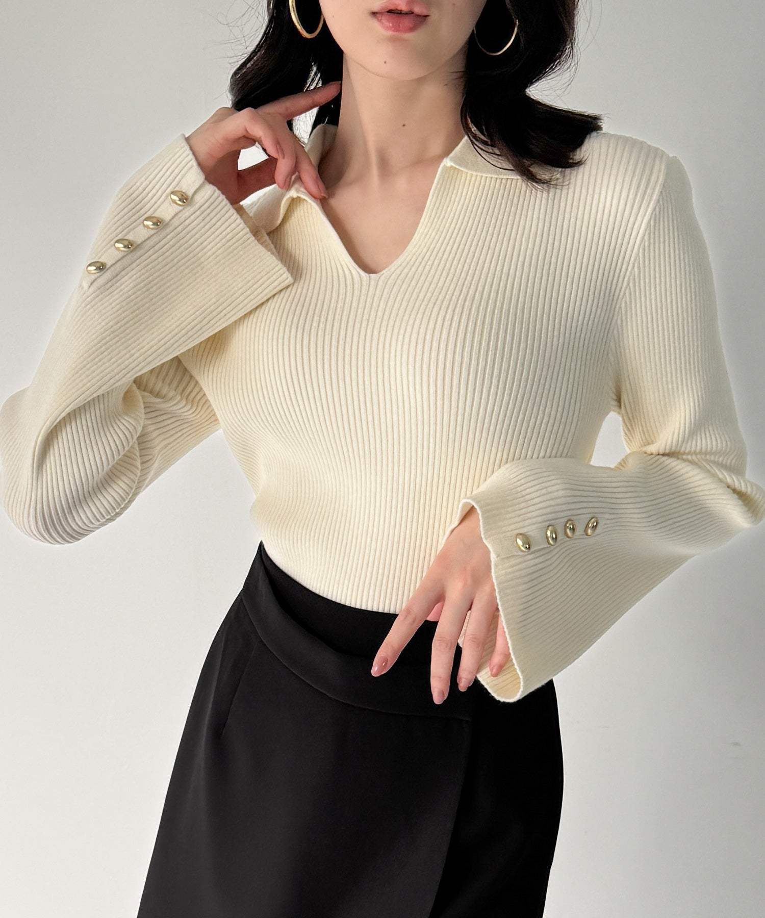 ジュノア JUNOAH 襟付きフレアスリーブリブニット （アイボリー） アイボリー