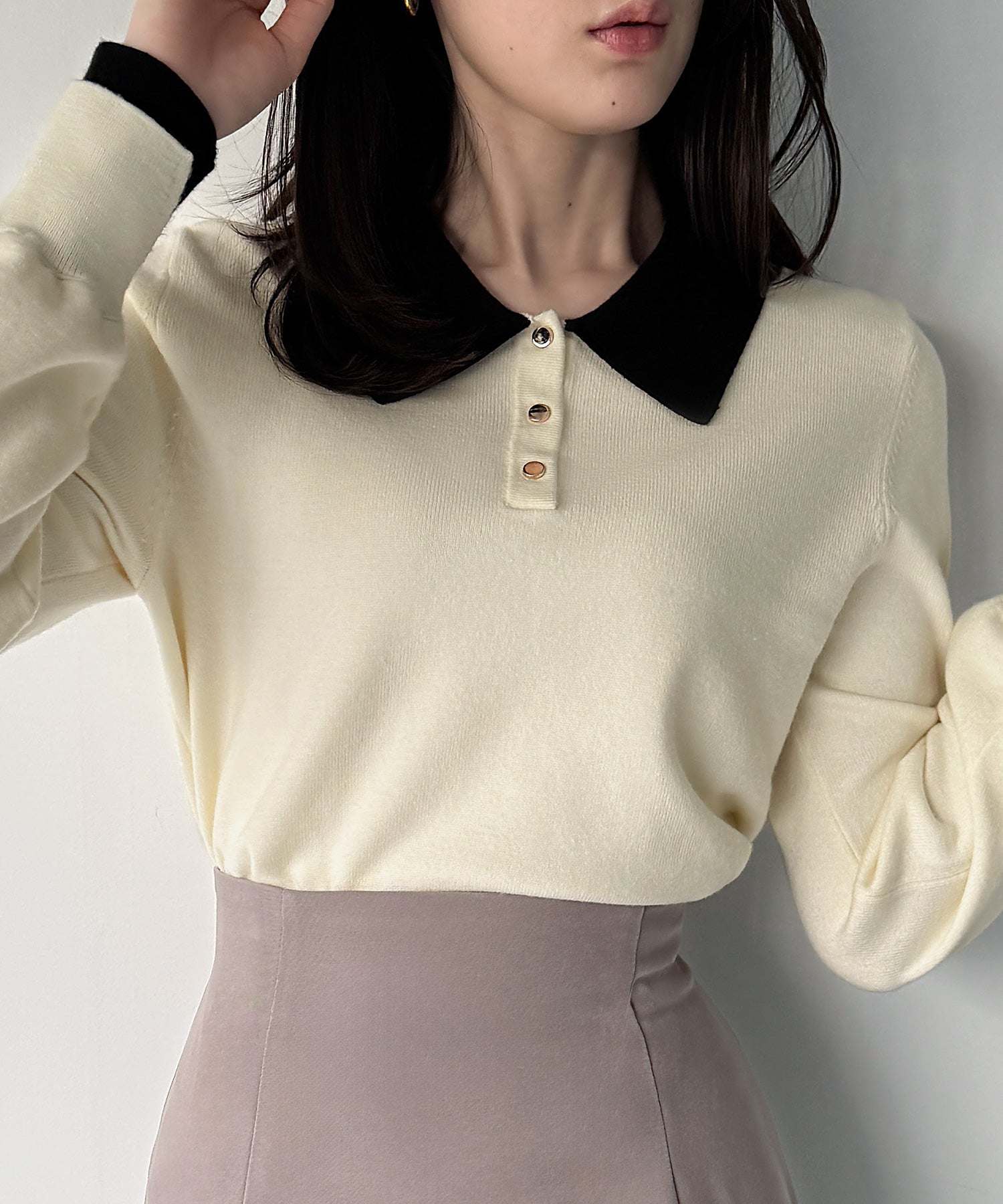 ジュノア JUNOAH バイカラーボリュームスリーブニットポロ （アイボリー） アイボリー