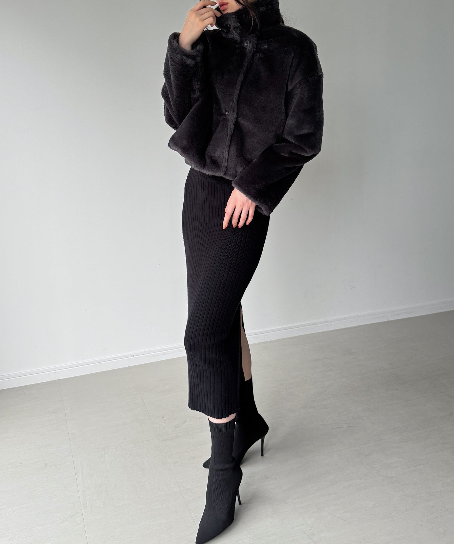 ジュノア JUNOAH 2wayカラーショート中綿フェイクファージャケット （チャコール） チャコール