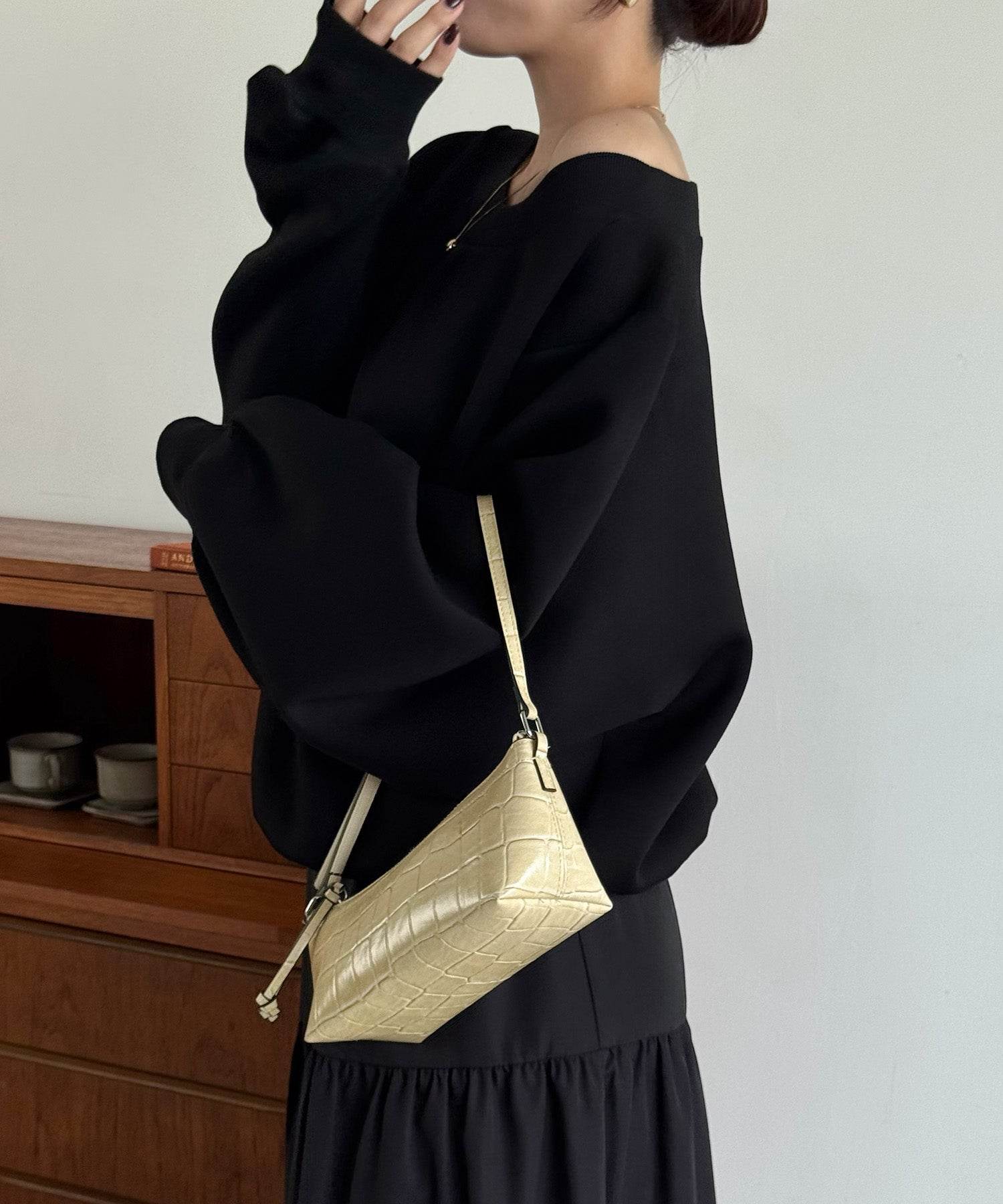 ジュノア JUNOAH ワンショルスリットスウェット （ブラック） ブラック