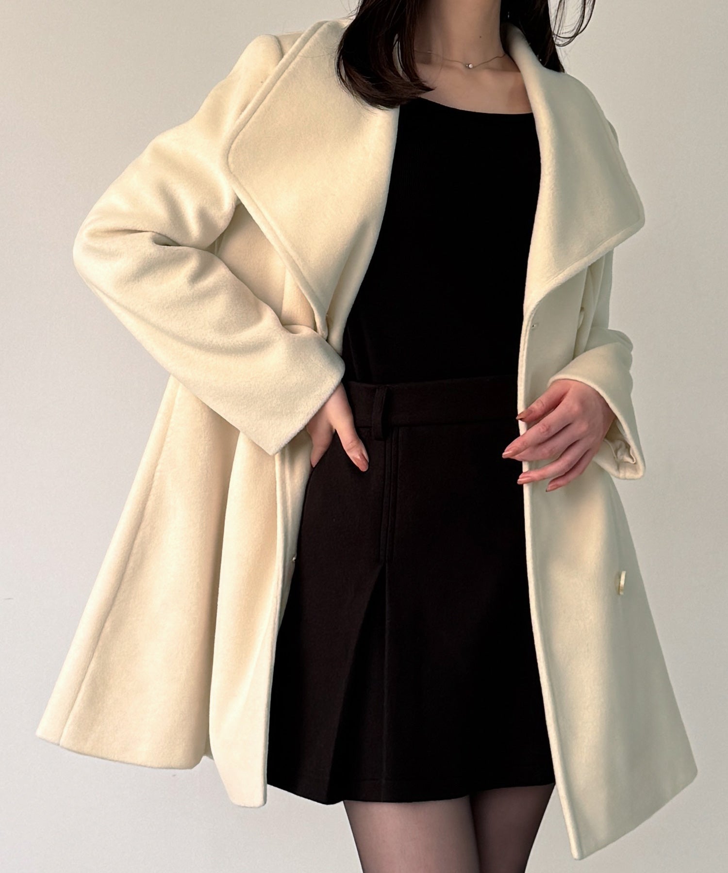 ジュノア JUNOAH ショールカラーミドル丈ウエストシェイプフレアコート （アイボリー） アイボリー