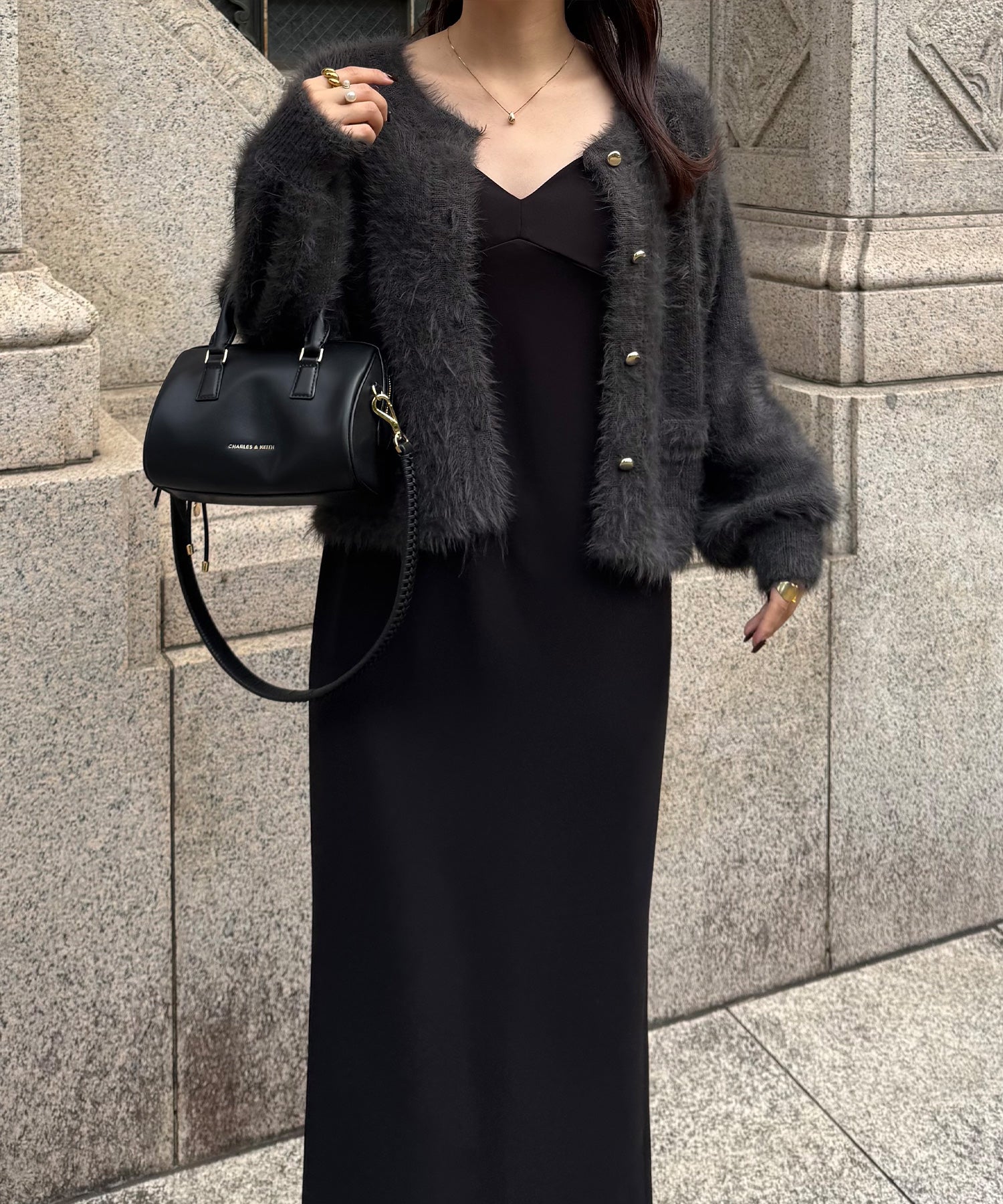 ジュノア JUNOAH シャギーショートニットカーディガン （チャコール） チャコール