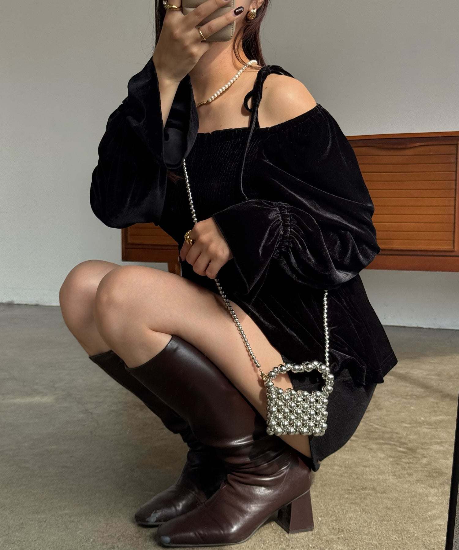 ジュノア JUNOAH シャーリングベロア肩リボンブラウス （ブラック） ブラック