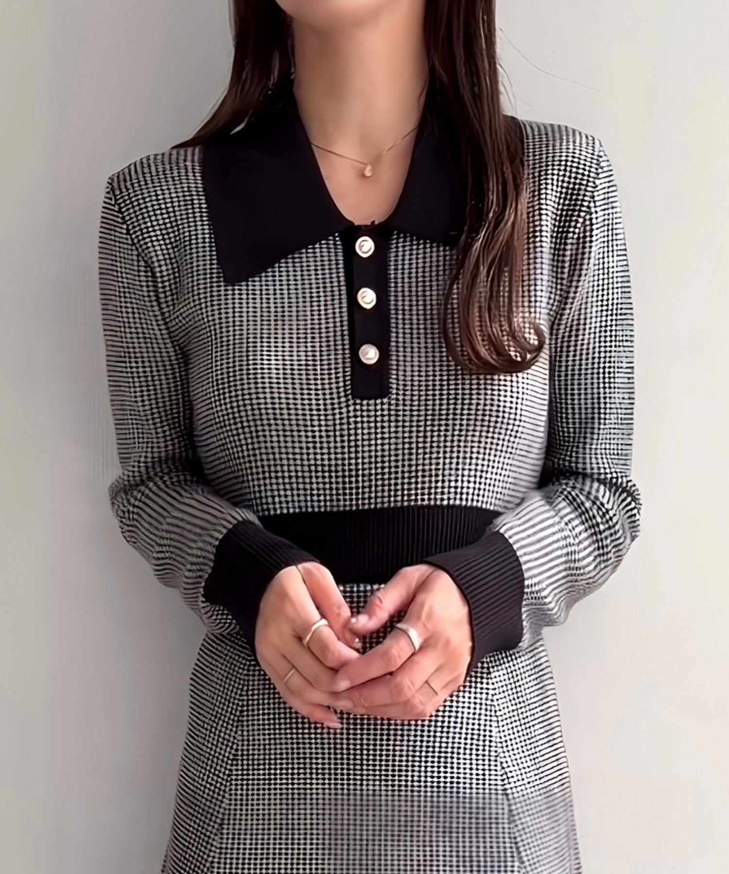 ジュノア JUNOAH 千鳥チェックビジュー釦ニットワンピース （ブラック） ブラック