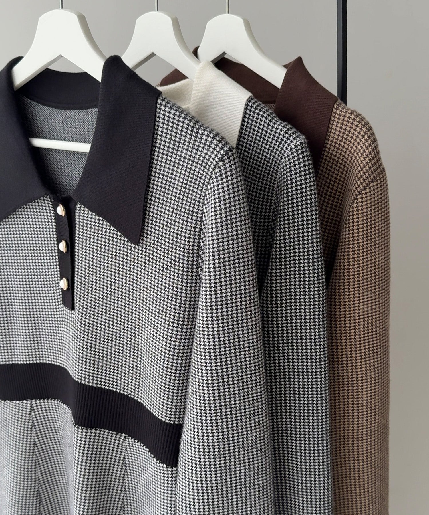 ジュノア JUNOAH 千鳥チェックビジュー釦ニットワンピース （ブラック） ブラック