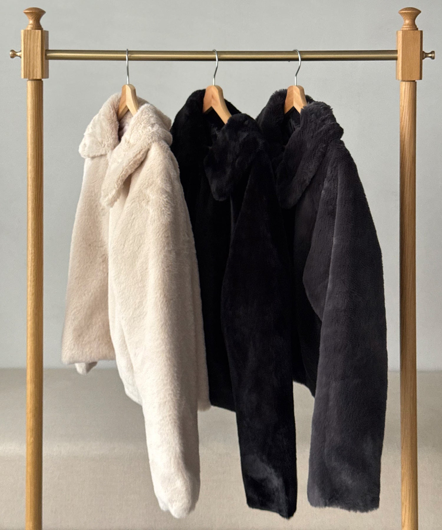 ジュノア JUNOAH フェイクファーコート （アイボリー） アイボリー