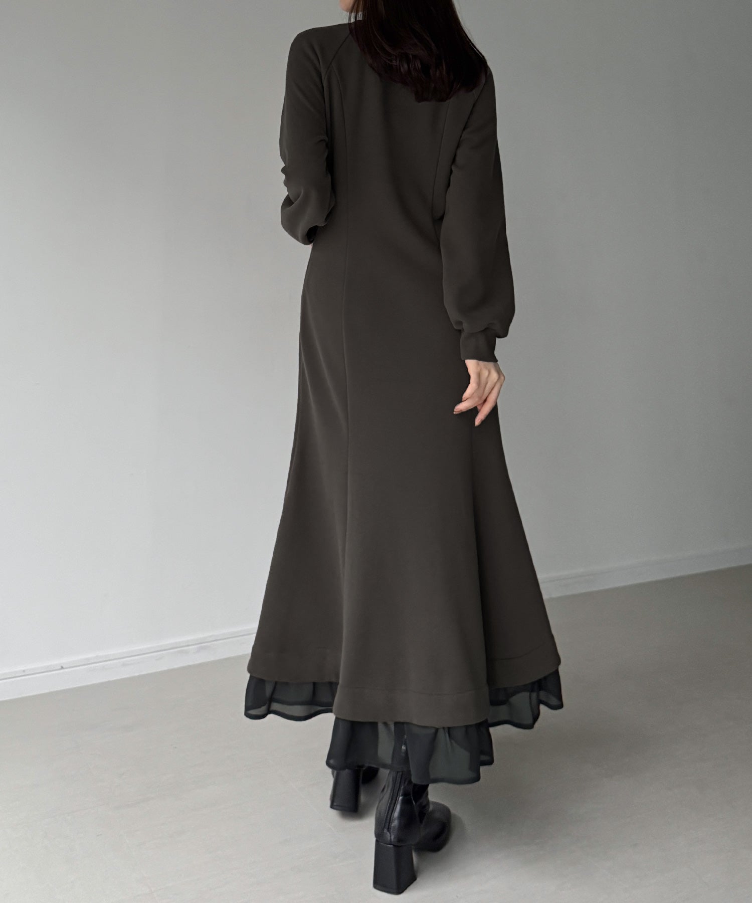 ジュノア JUNOAH 裏起毛レイヤードデザインマーメイドワンピース （チャコール） チャコール