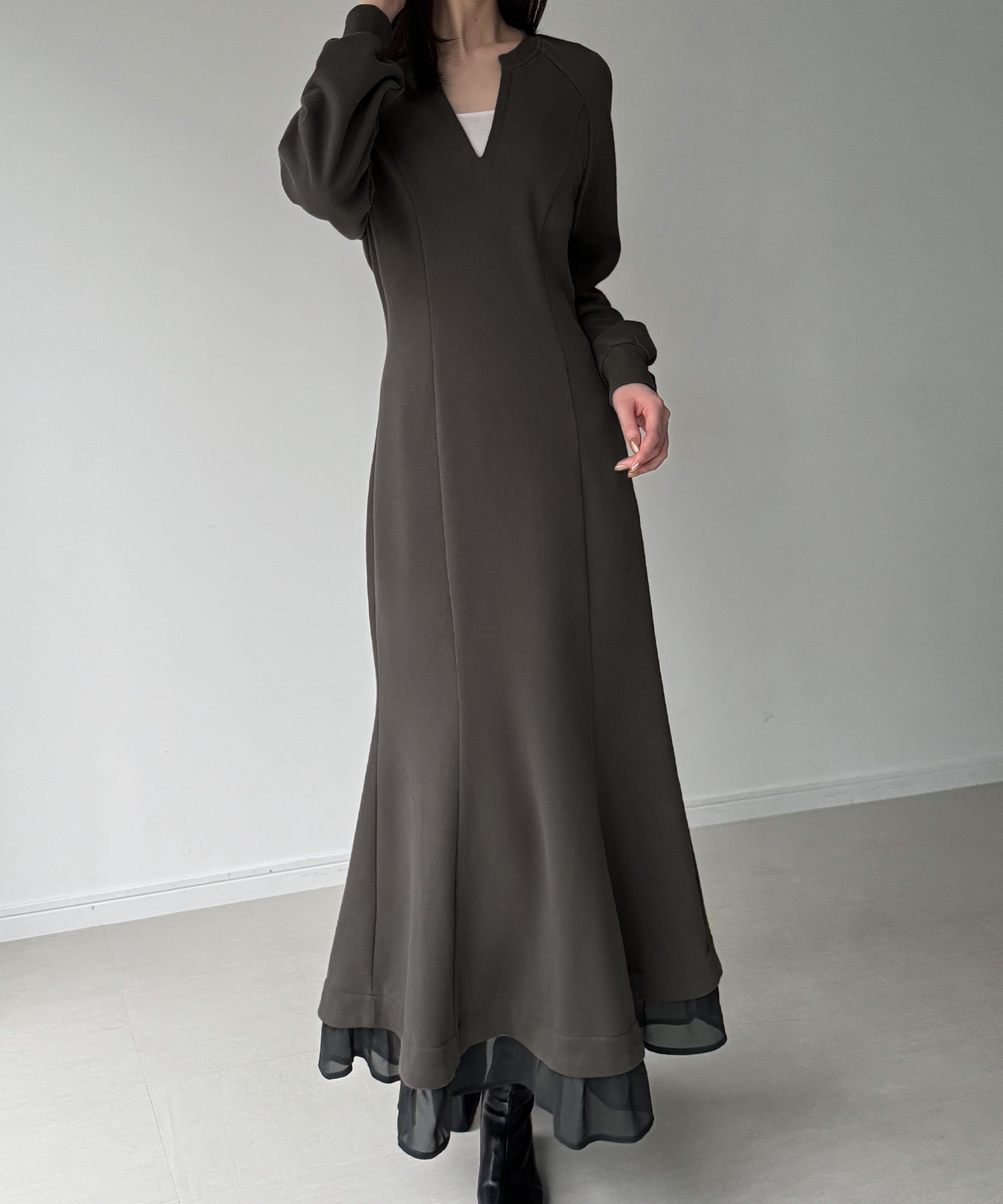 ジュノア JUNOAH 裏起毛レイヤードデザインマーメイドワンピース （チャコール） チャコール