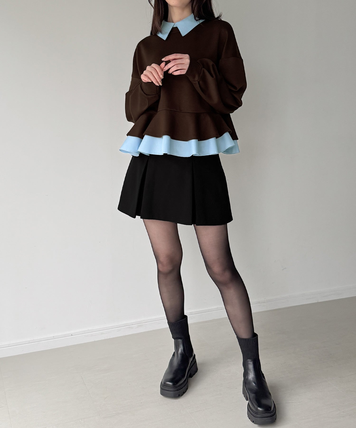 ジュノア JUNOAH フリルレイヤードスウェット （ブラウン） ブラウン