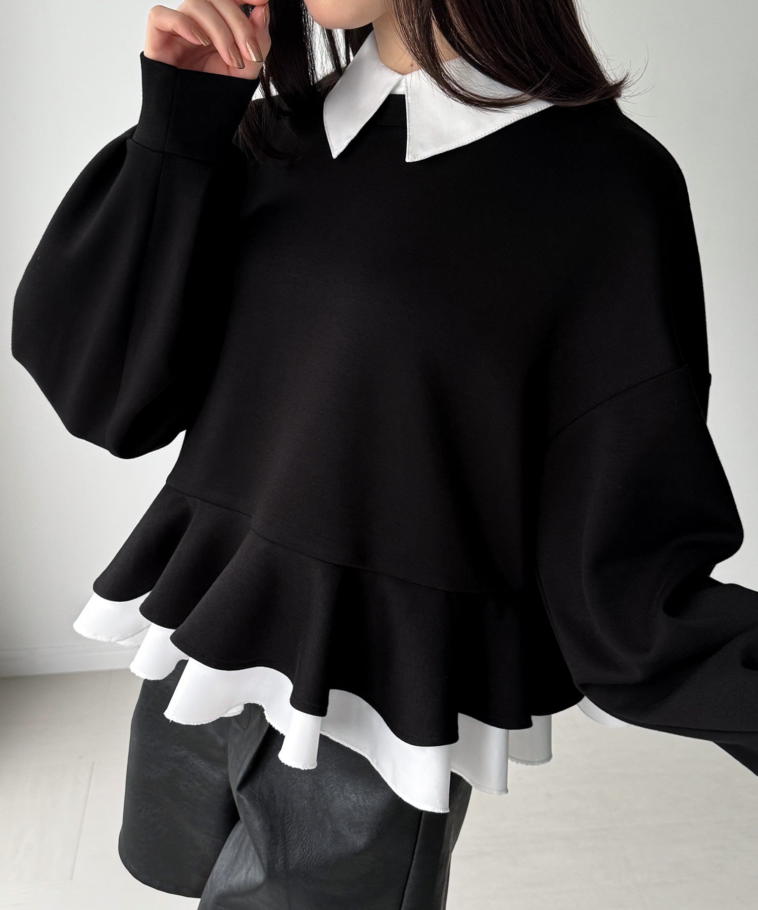 ジュノア JUNOAH フリルレイヤードスウェット （ブラック） ブラック