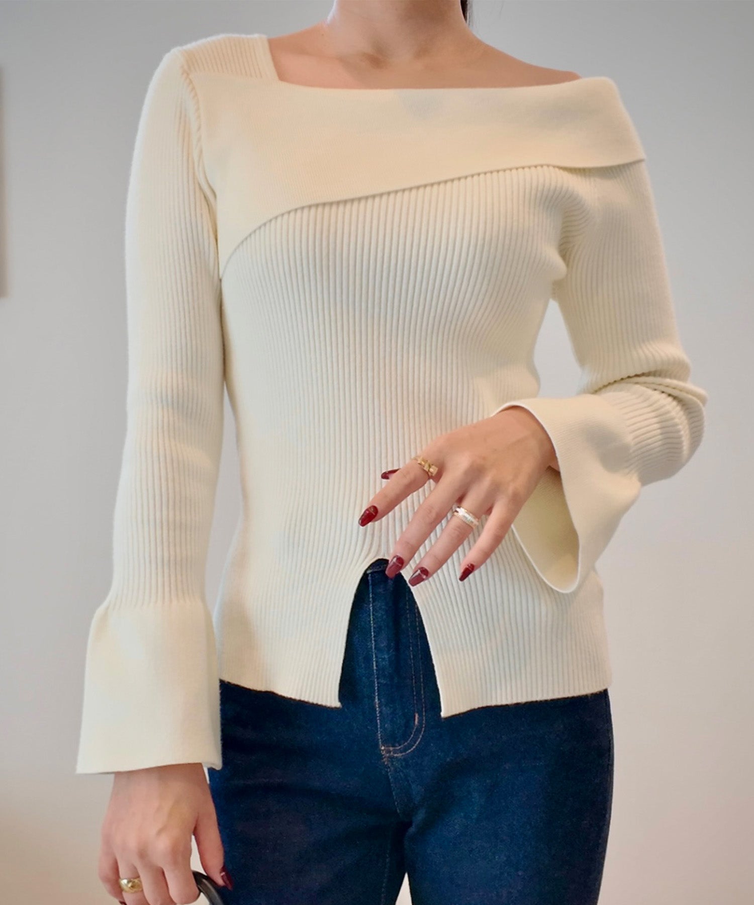 ジュノア JUNOAH 2wayワンショルフロントスリットリブニット （アイボリー） アイボリー