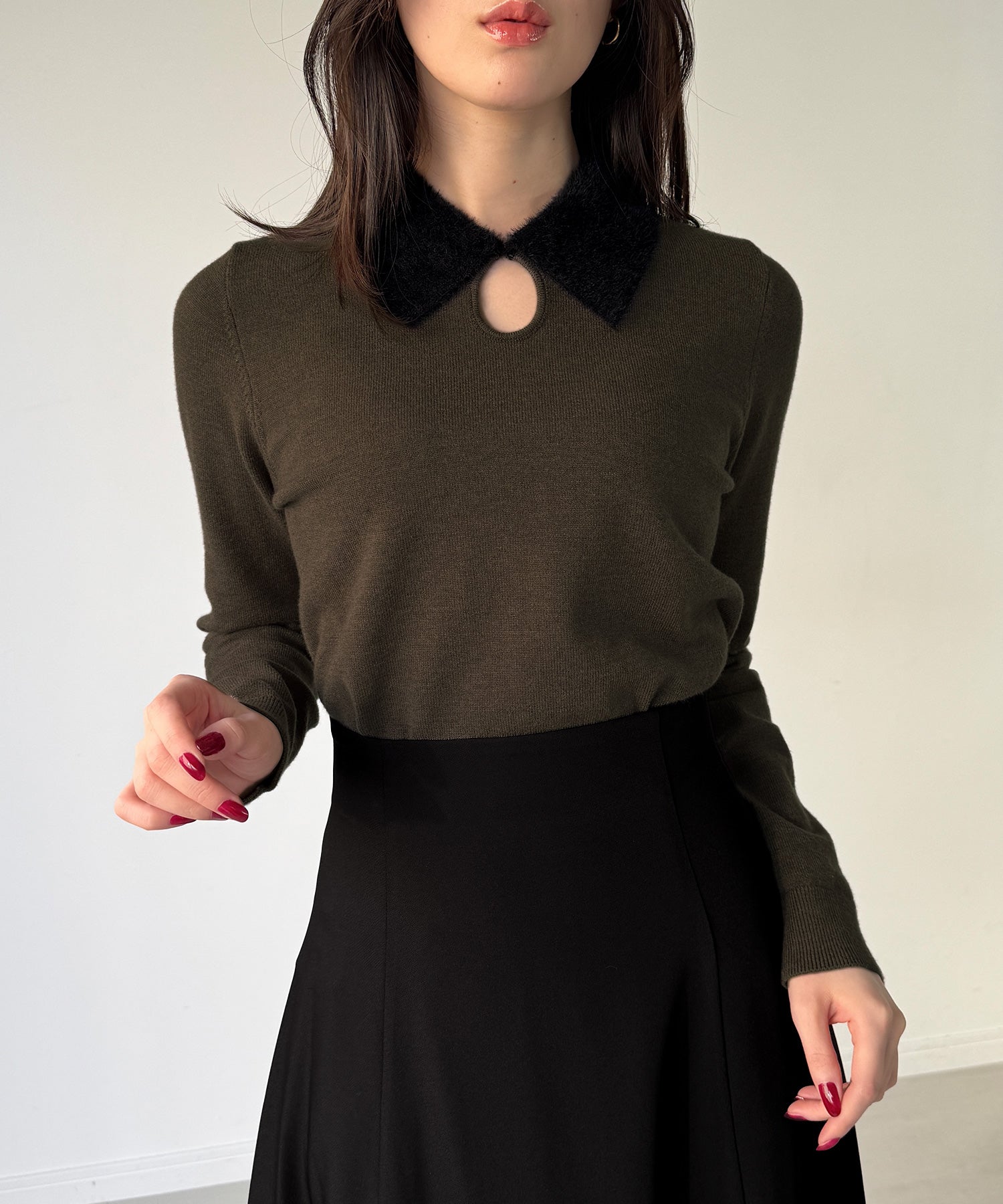 ジュノア JUNOAH 【取り外し可能リボン付き】シャギーカラーニットトップス （チャコール） チャコール