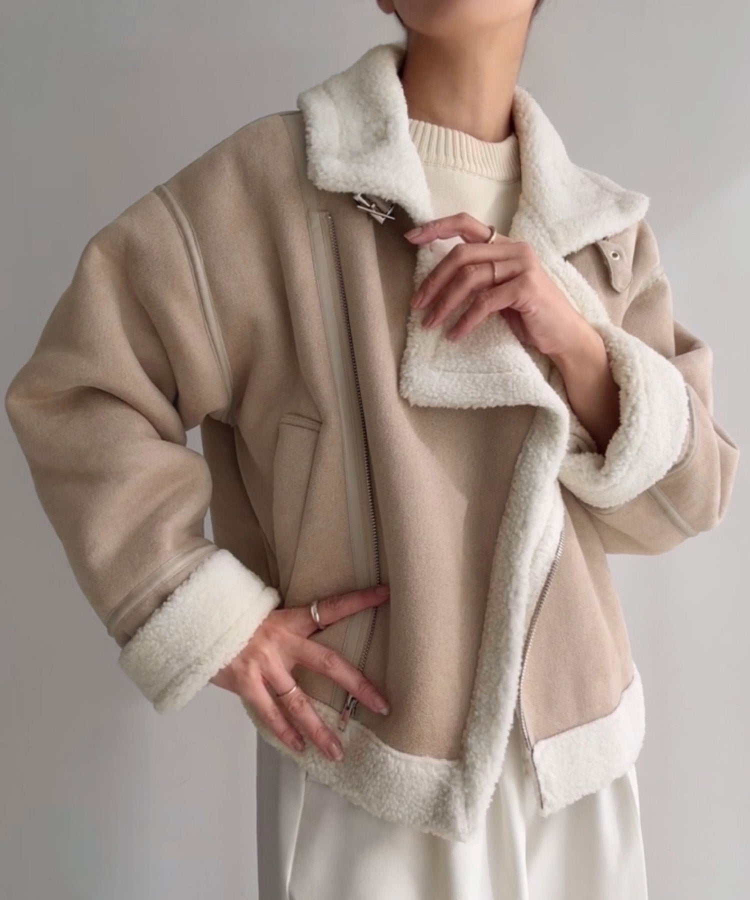 ジュノア JUNOAH ボアフェイクムートン （グレージュ） グレージュ