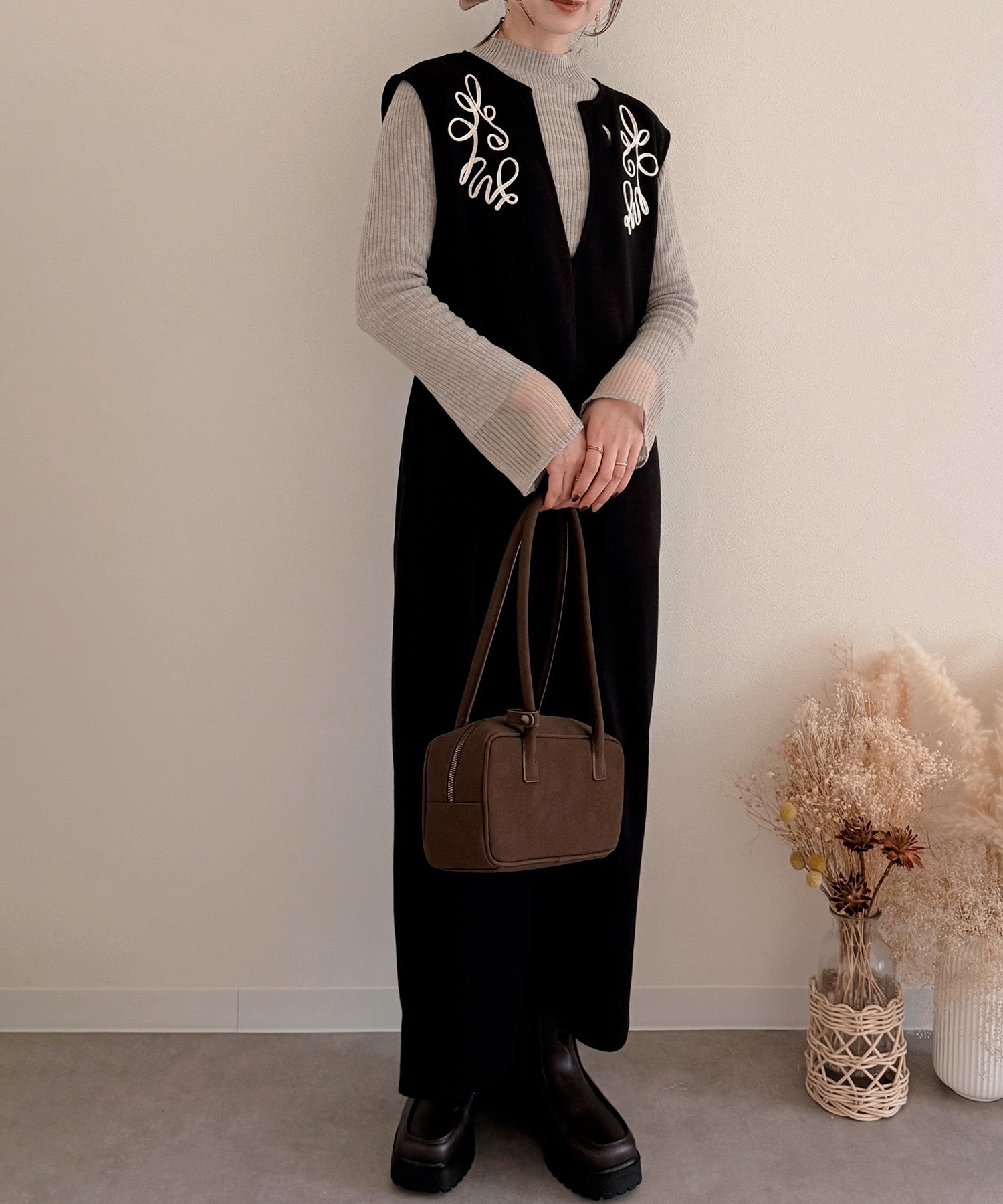 ジュノア JUNOAH コード刺繍キーネックワンピース （ブラック） ブラック