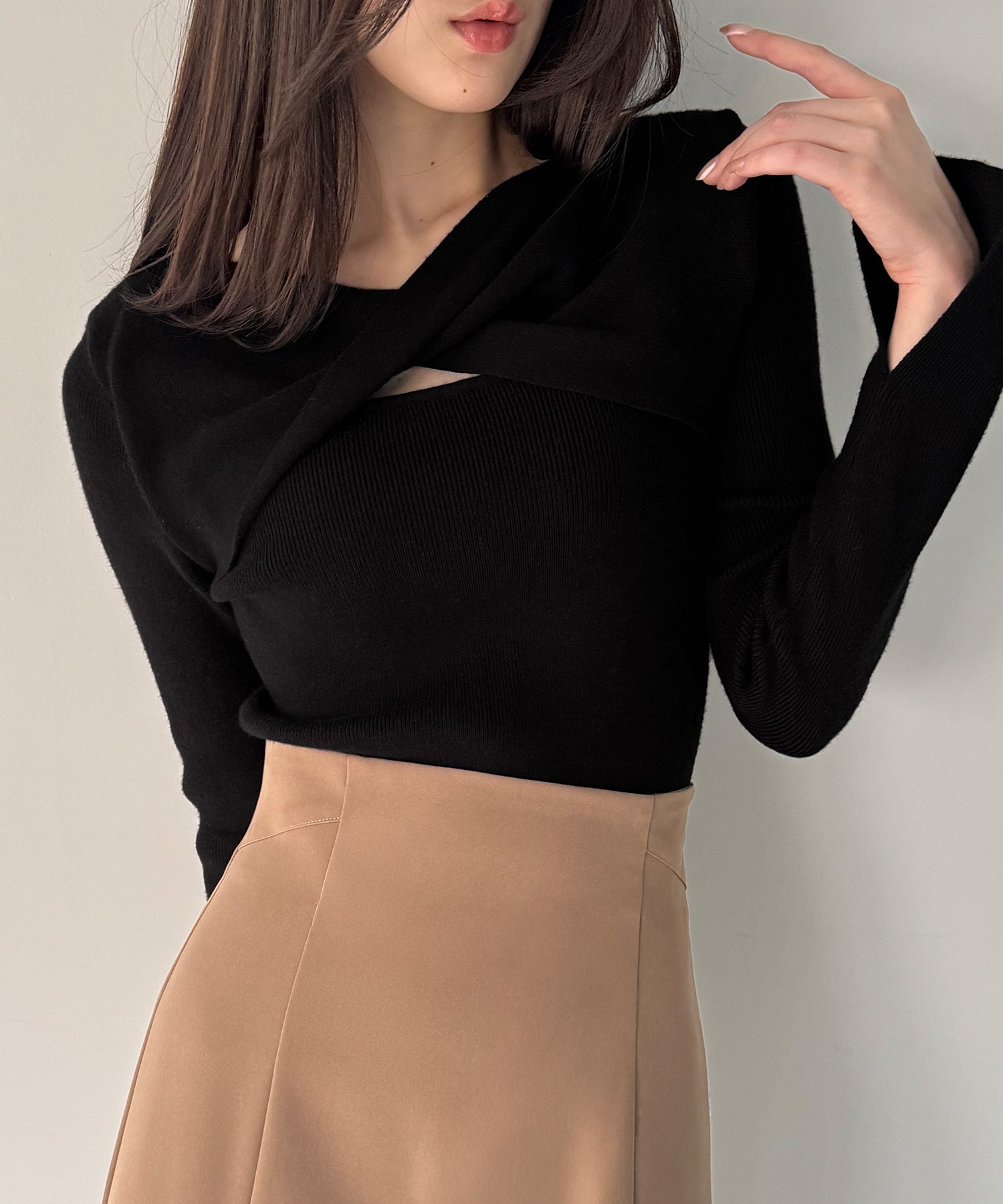 ジュノア JUNOAH クロスドレープニットトップス （ブラック） ブラック