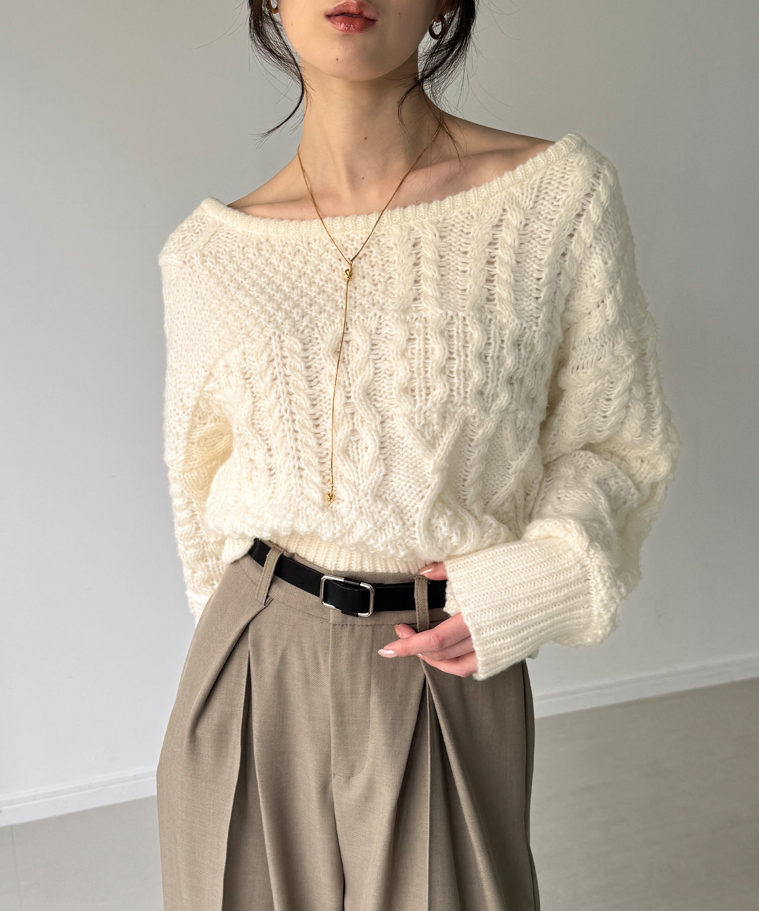 ジュノア JUNOAH 2wayワンショルケーブルショートニット （アイボリー） アイボリー